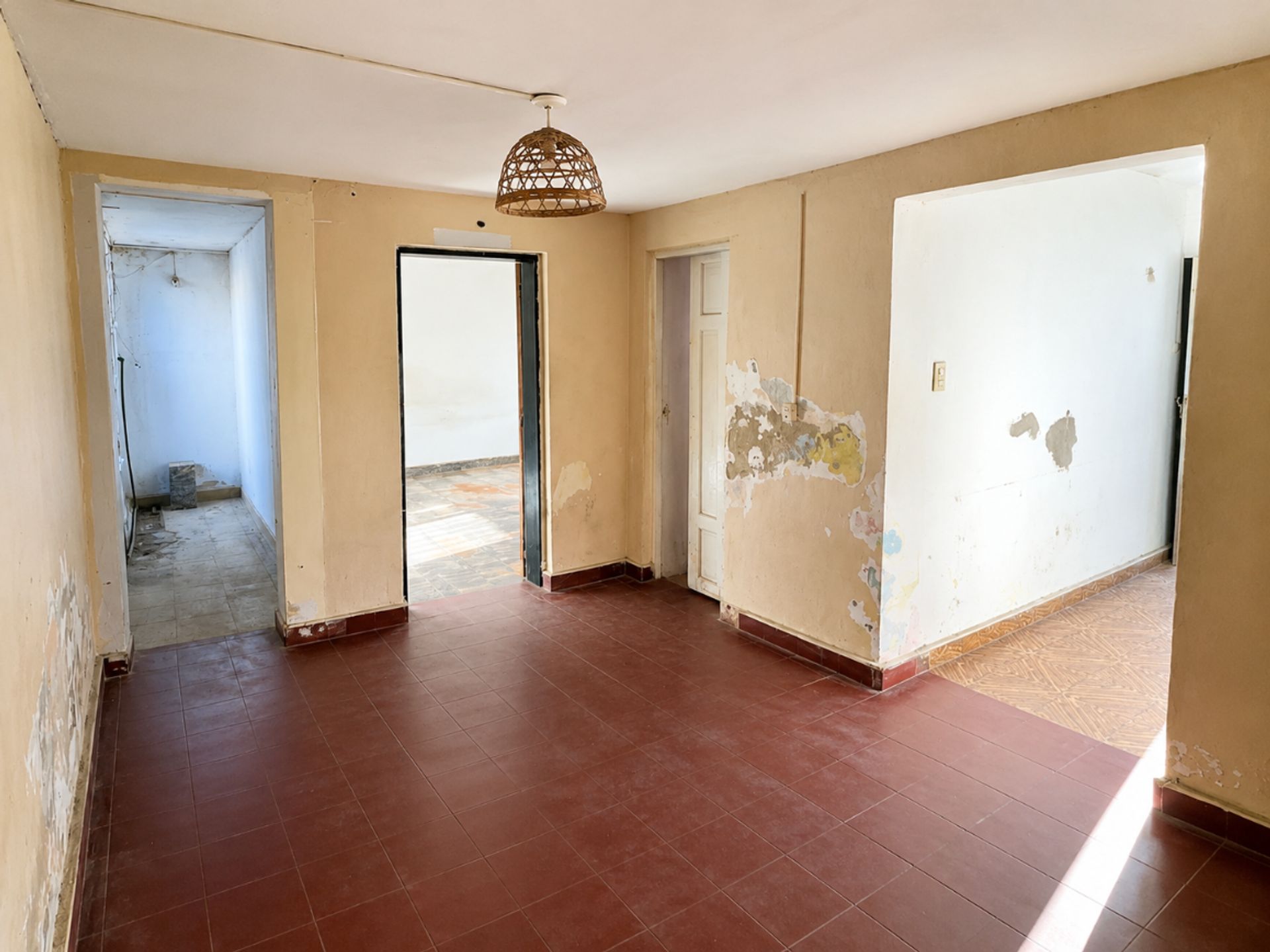 Venta Lote Con Casa A Refaccionar En El Talar