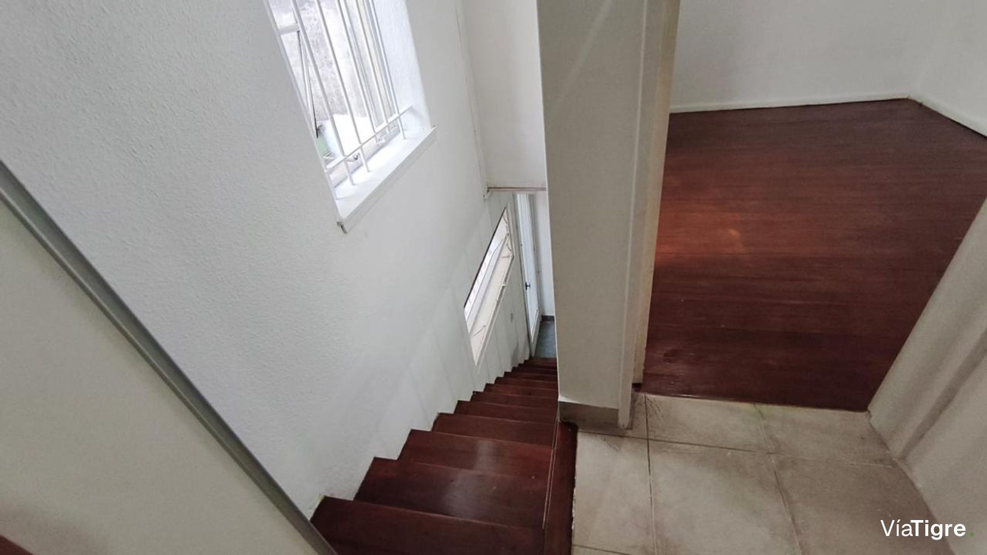 Venta PH dos ambientes patio propio Beccar