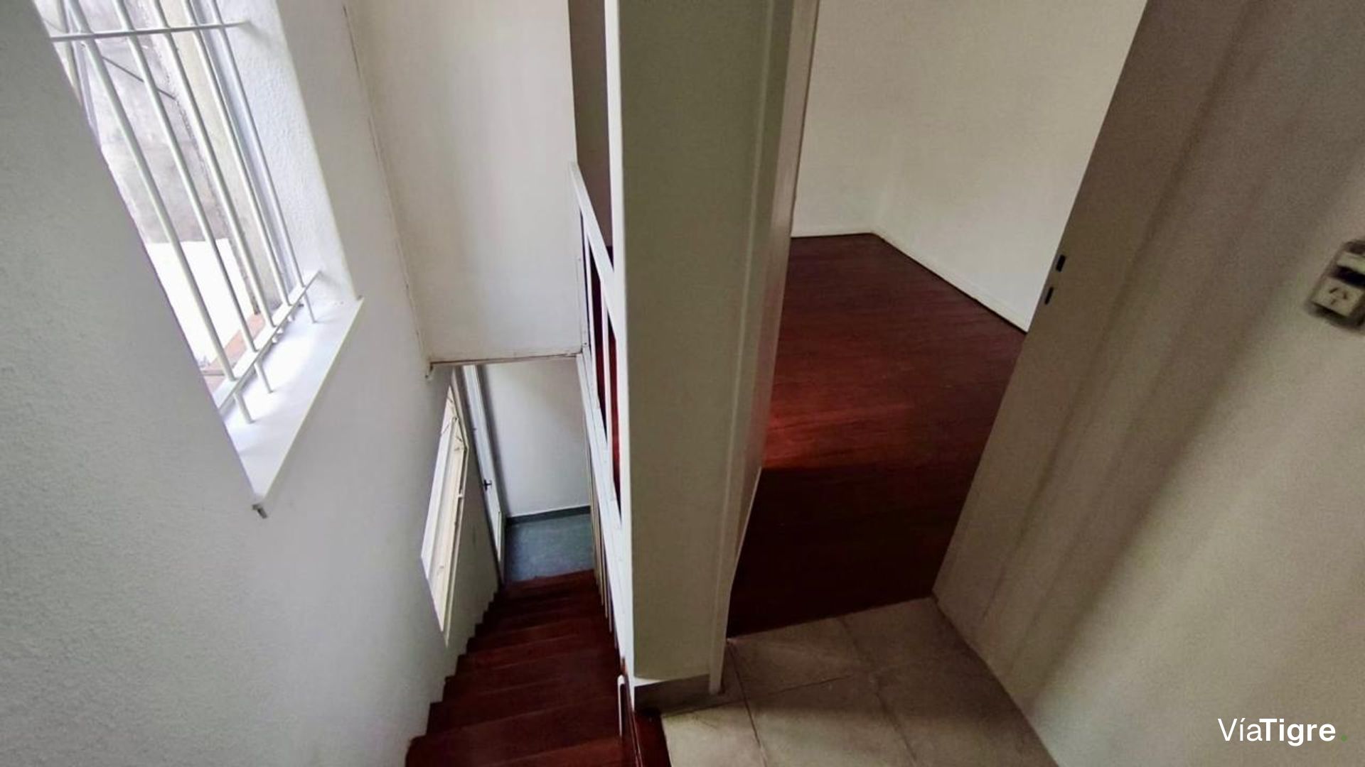Venta PH dos ambientes patio propio Beccar