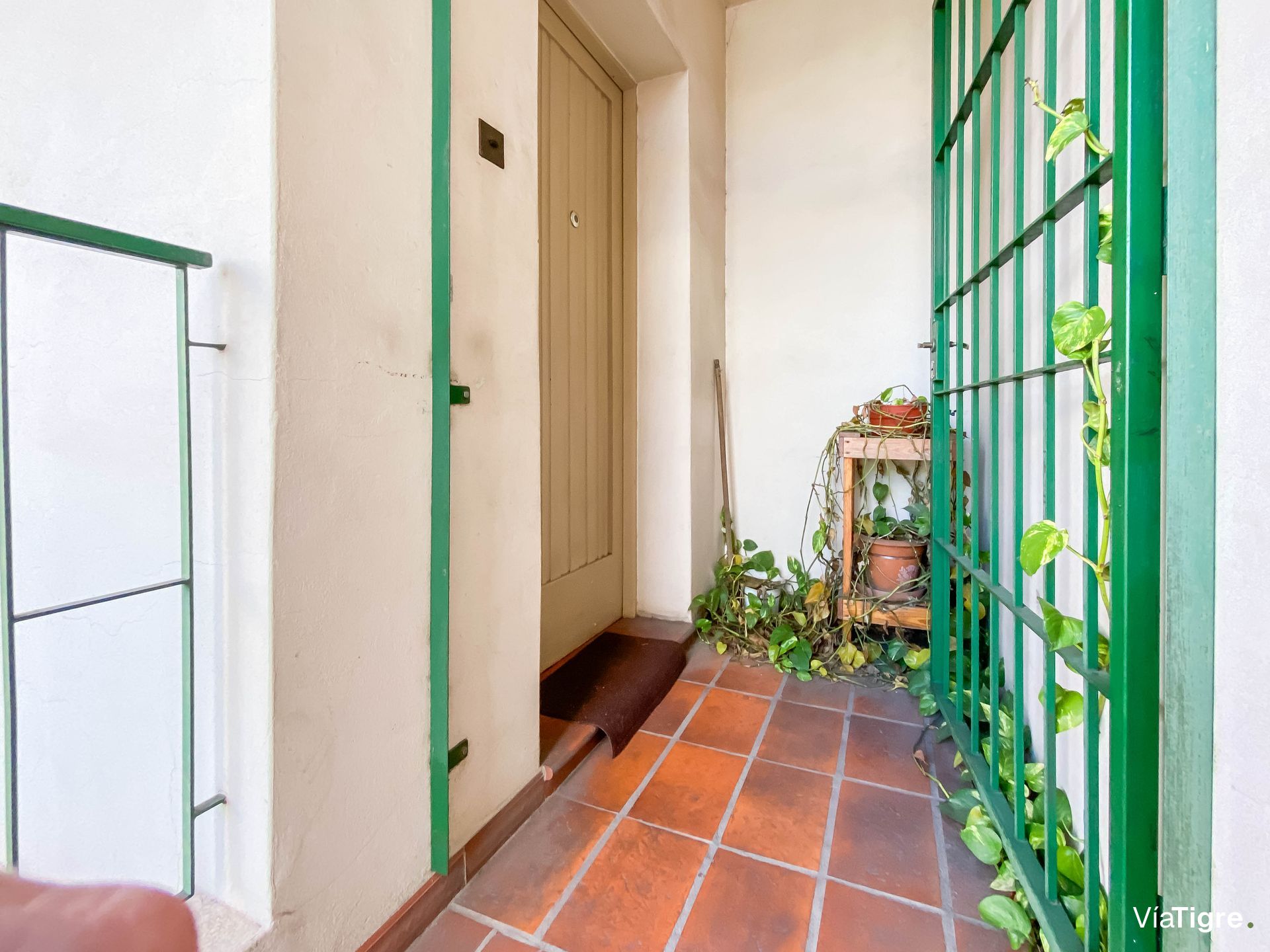 Venta PH 4 ambientes planta alta terraza propia
