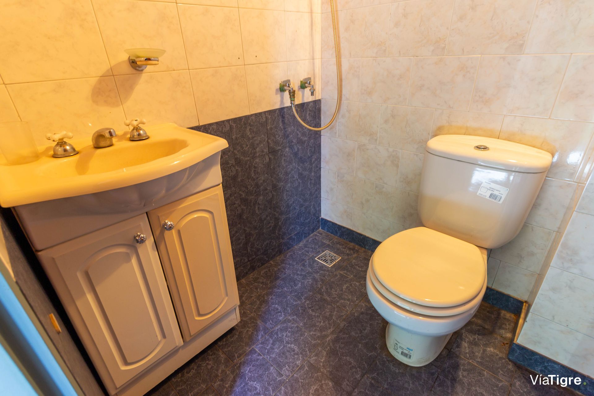 Venta PH 4 ambientes planta alta terraza propia