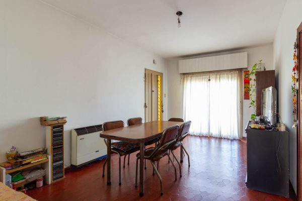 Venta PH 4 ambientes planta alta terraza propia