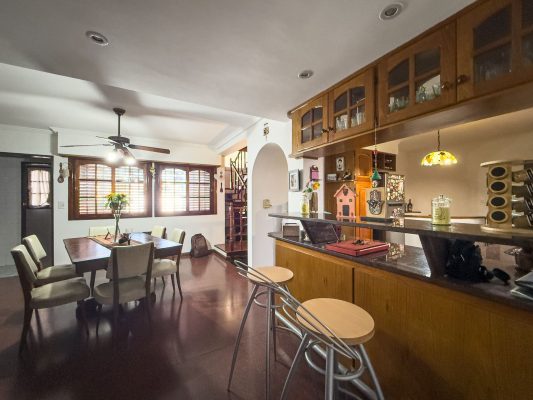 Venta PH tipo casa en Villa Adelina