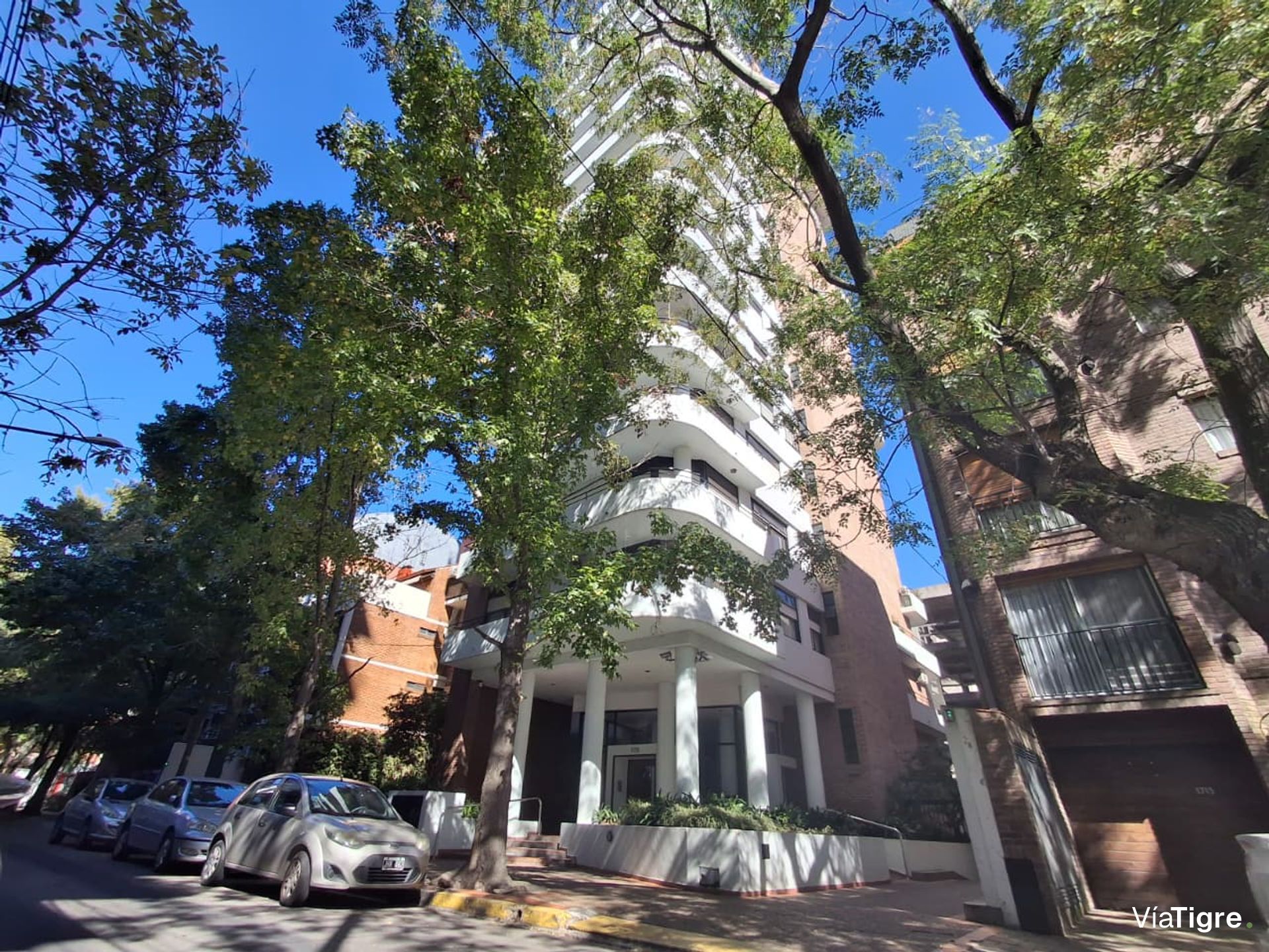 Venta Depto. Semipiso 3 amb Martinez Centro