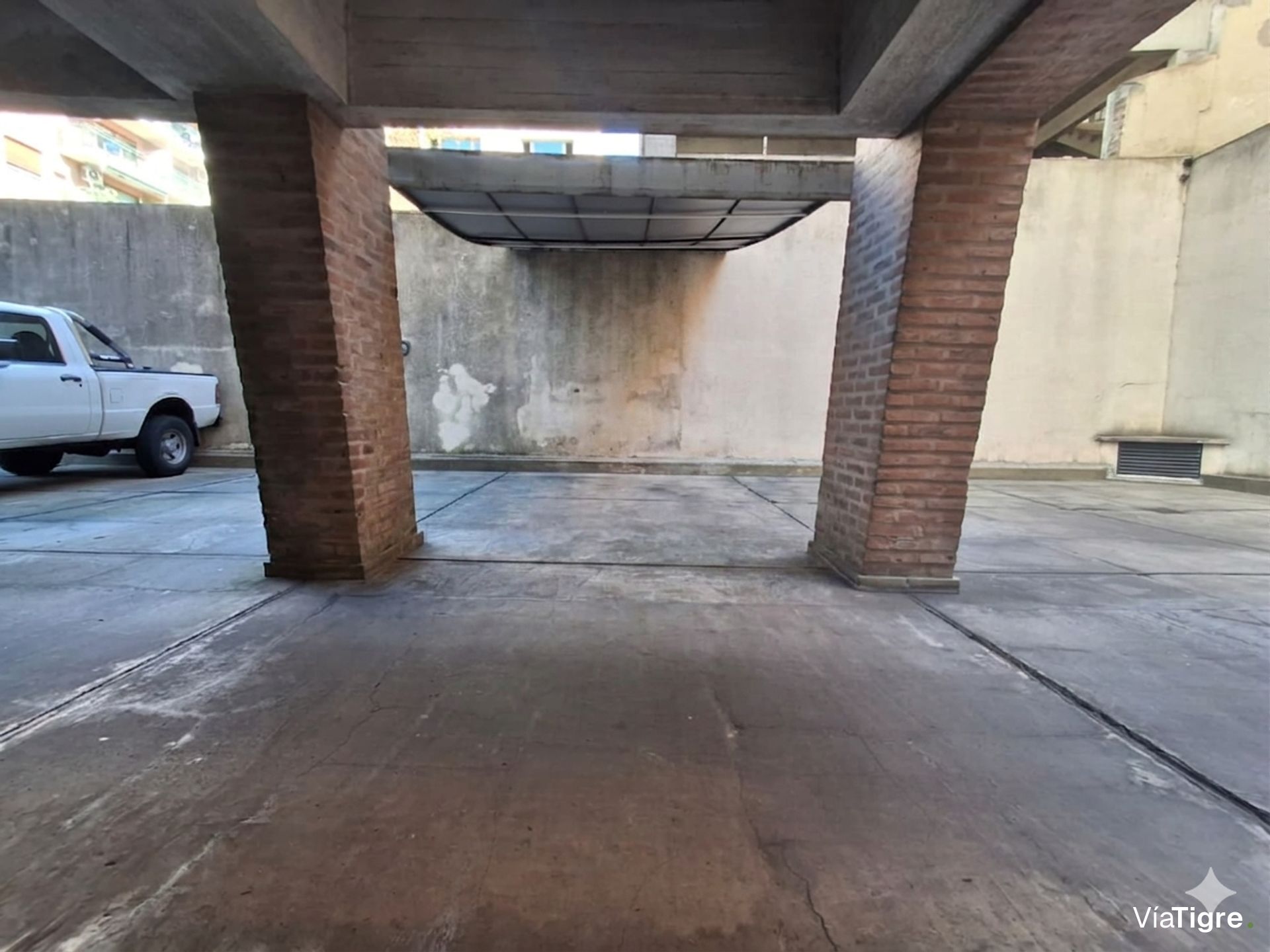 Venta Depto. Semipiso 3 amb Martinez Centro