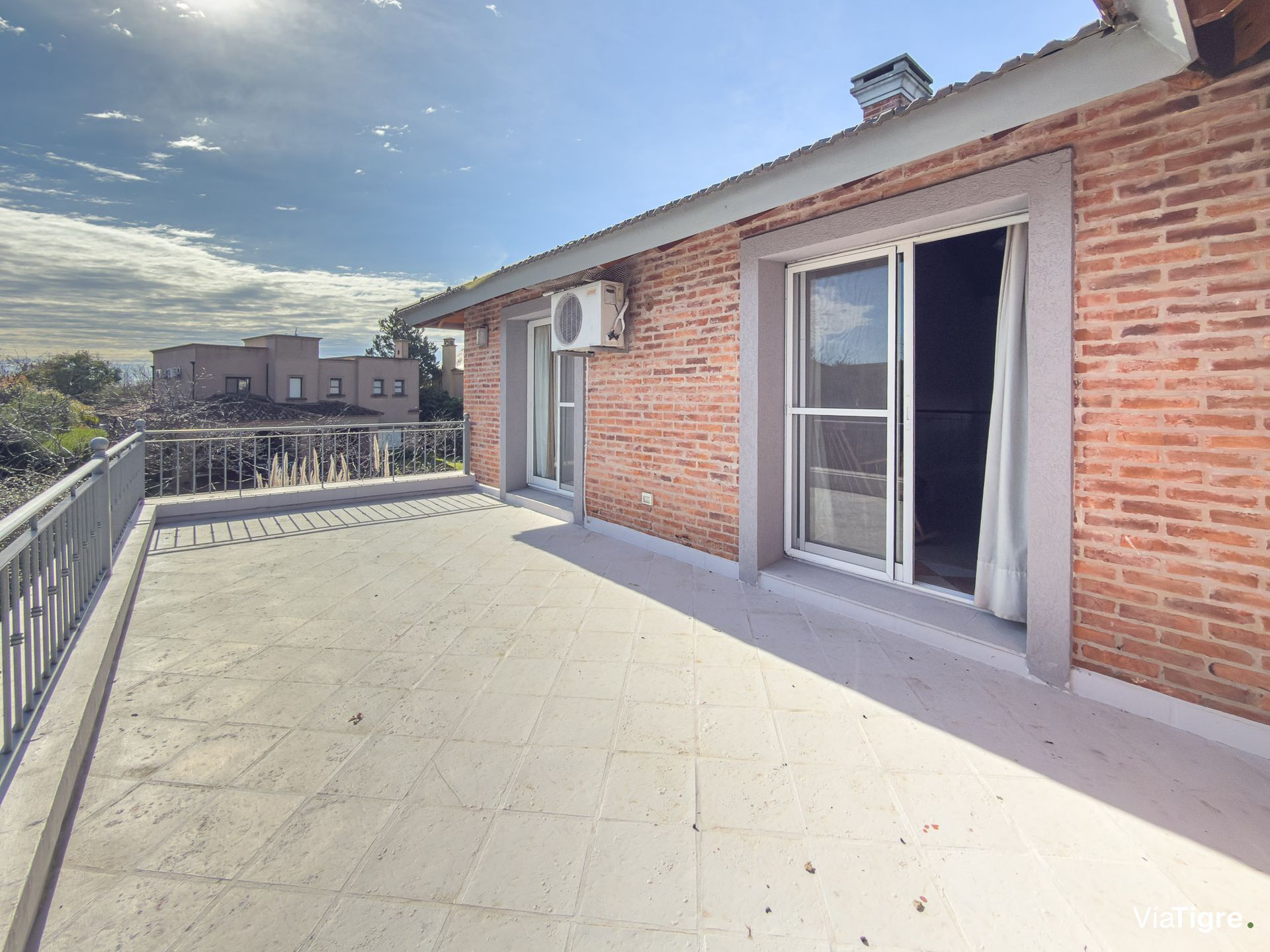 Casa estilo clasico, pileta.Las Glorietas,Nordelta