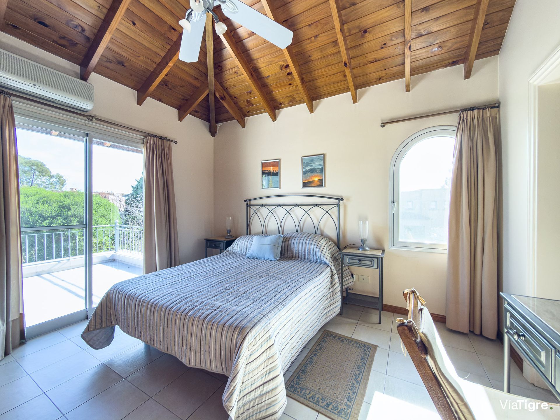 Casa estilo clasico, pileta.Las Glorietas,Nordelta