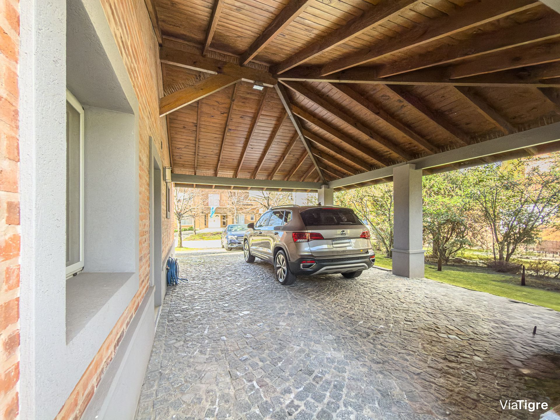 Casa estilo clasico, pileta.Las Glorietas,Nordelta