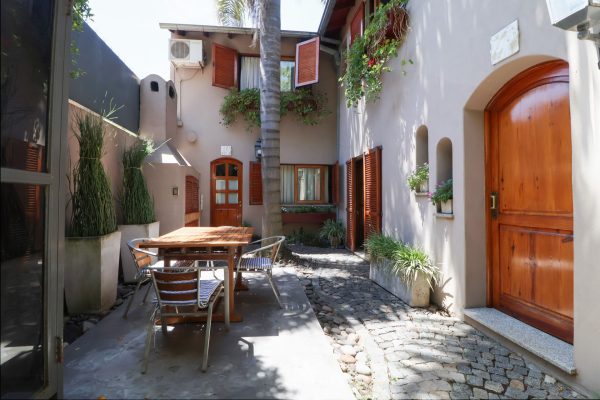 Venta Casa Florida 4Amb + Local Patio 2 Baños