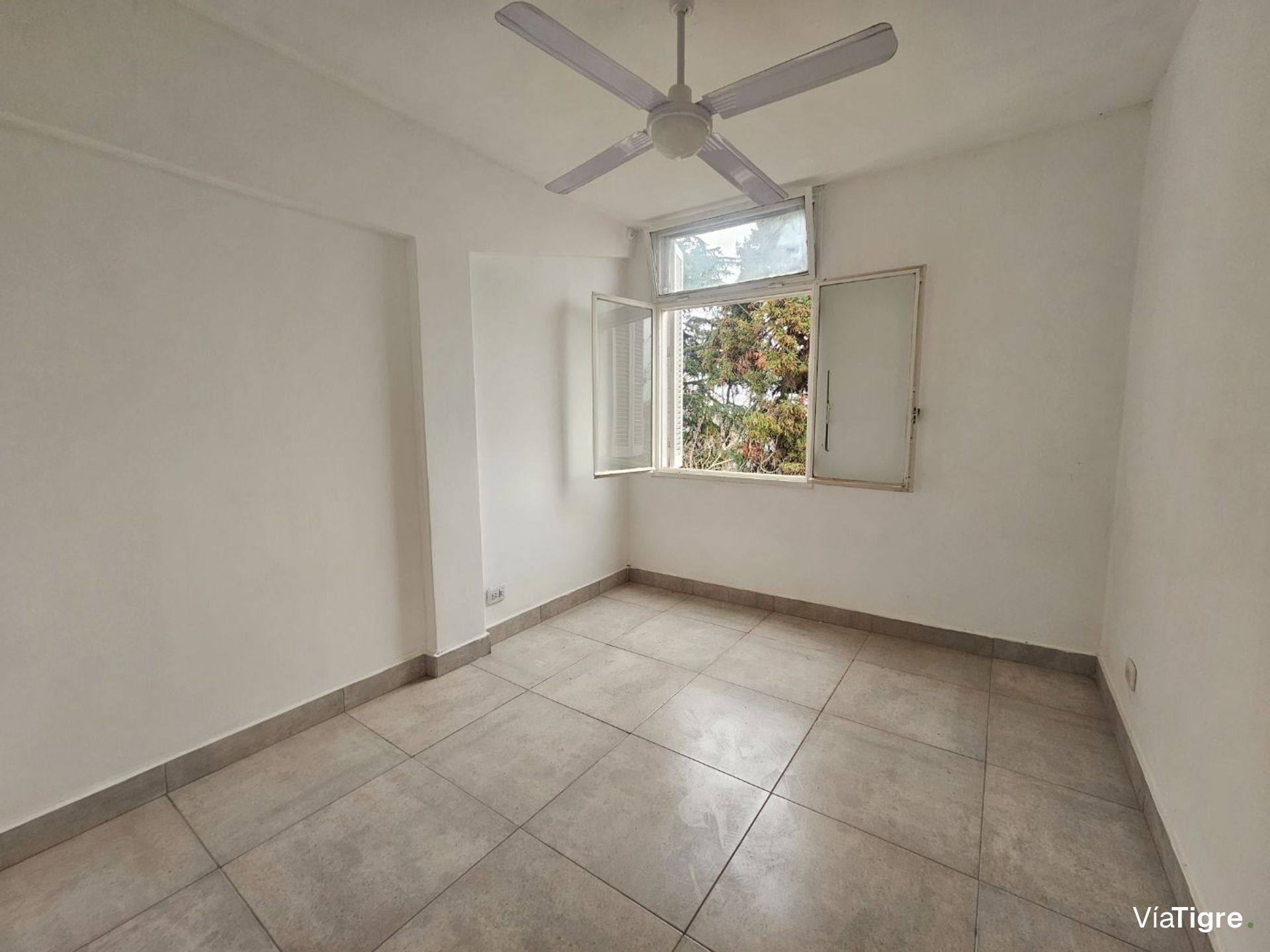 Venta dpto 3 ambientes cochera Beccar apto credito
