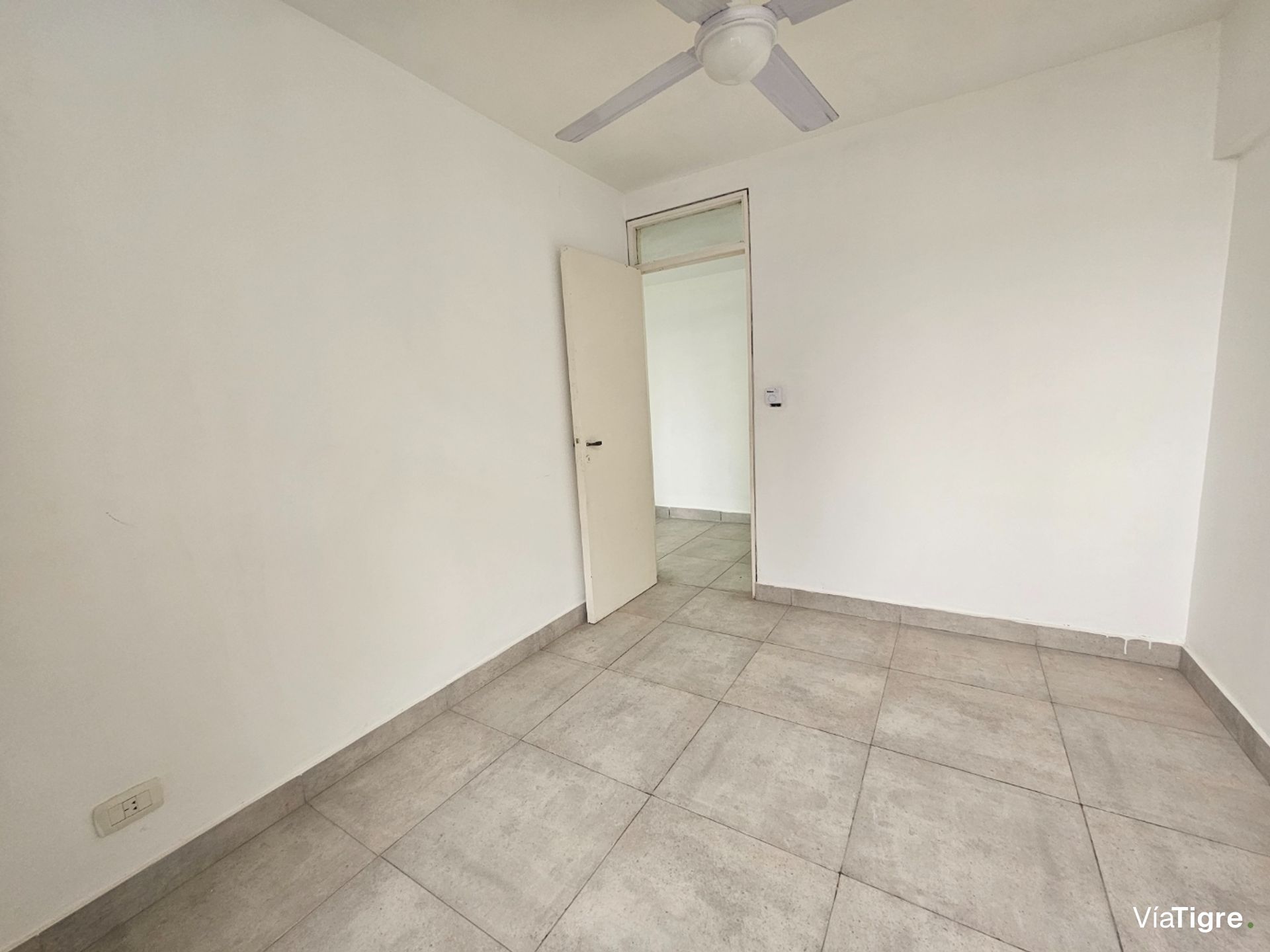 Venta dpto 3 ambientes cochera Beccar apto credito