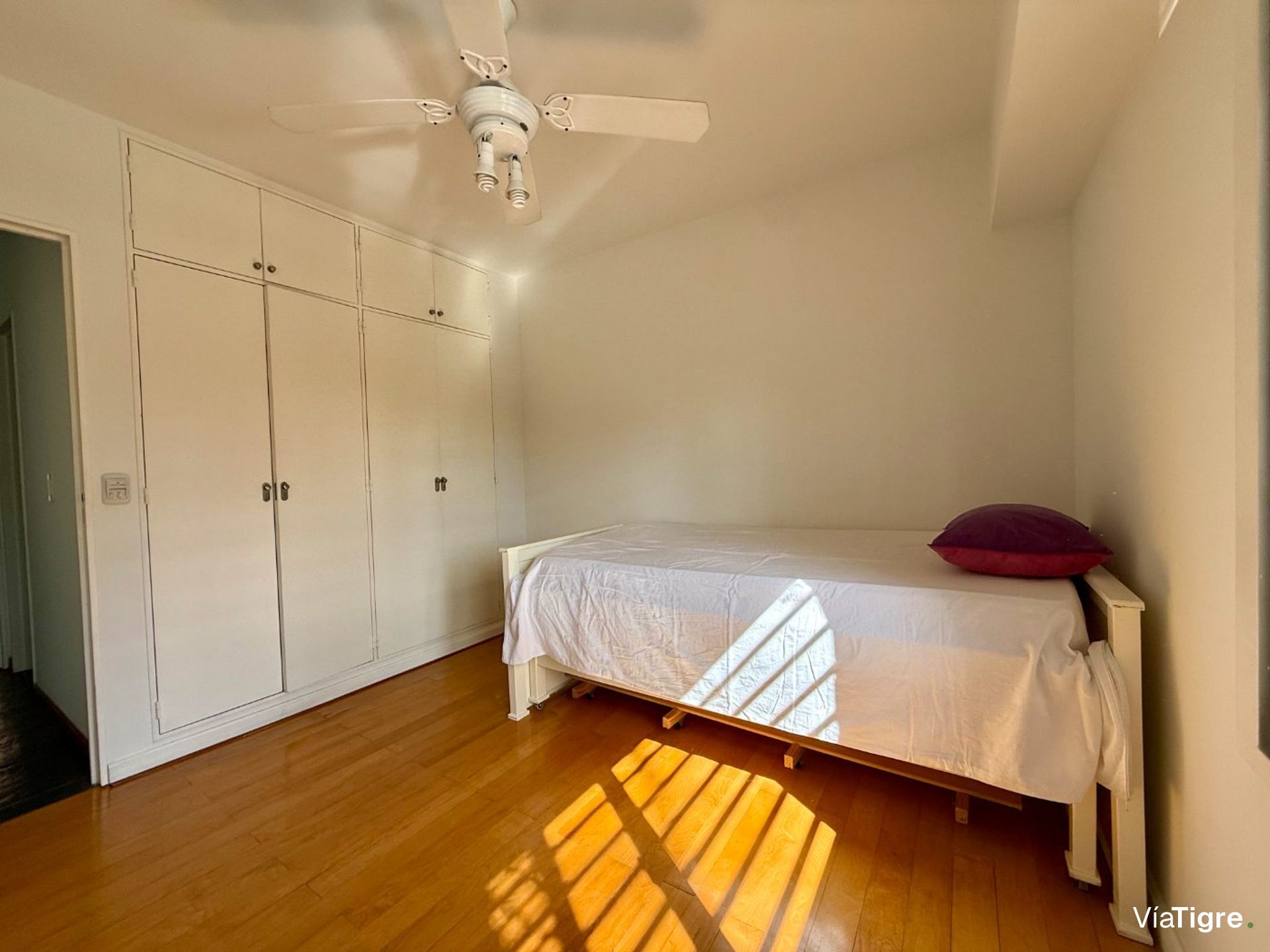 Venta Impecable Depto Duplex-San Isidro