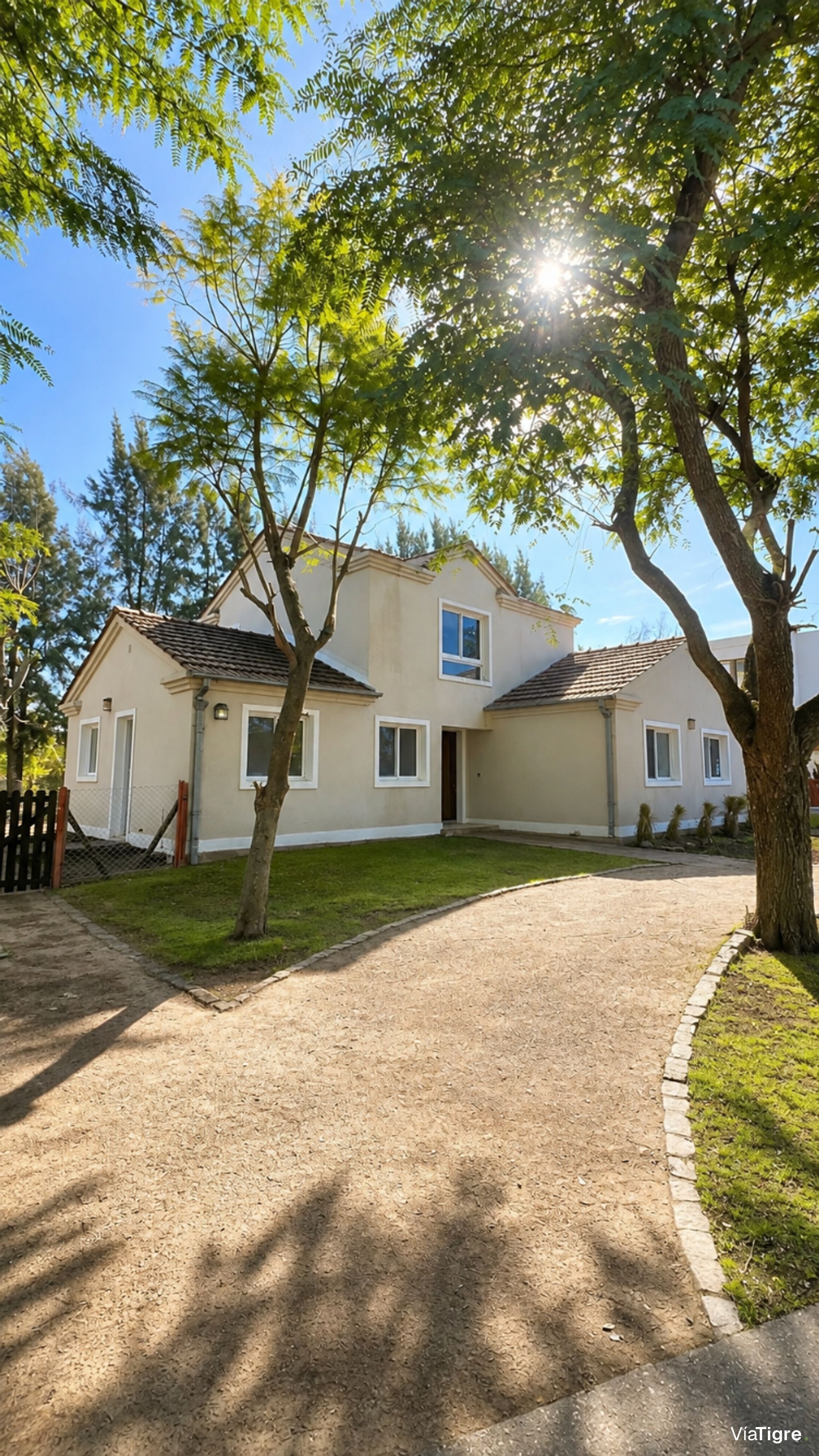 CASA EN VENTA 3 DORMITORIOS Barrio San Agustin