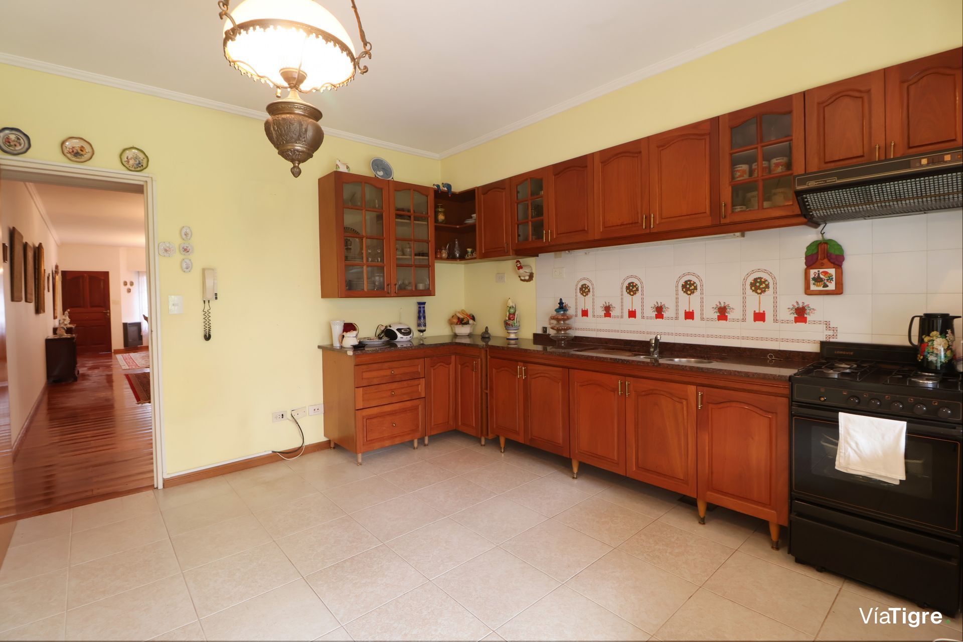 Venta Olivos Triplex 5 Amb 2 Baños Jardin Parrilla