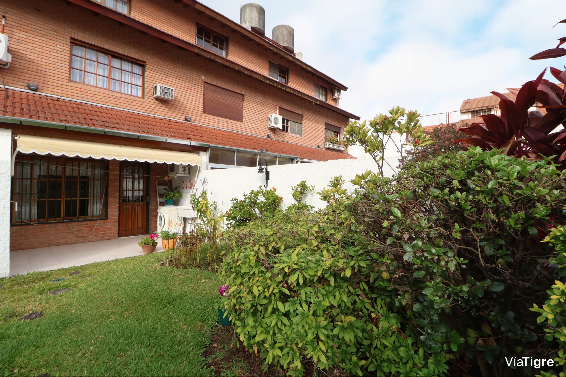 Venta Olivos Triplex 5 Amb 2 Baños Jardin Parrilla