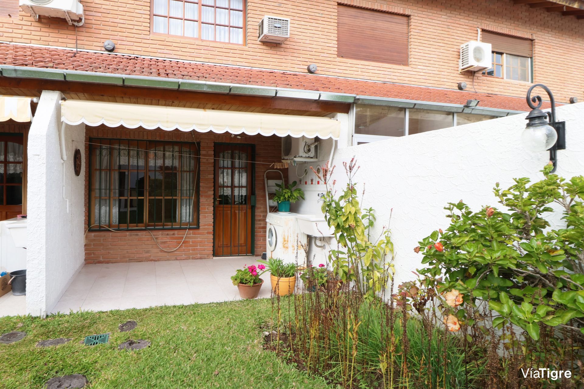 Venta Olivos Triplex 5 Amb 2 Baños Jardin Parrilla