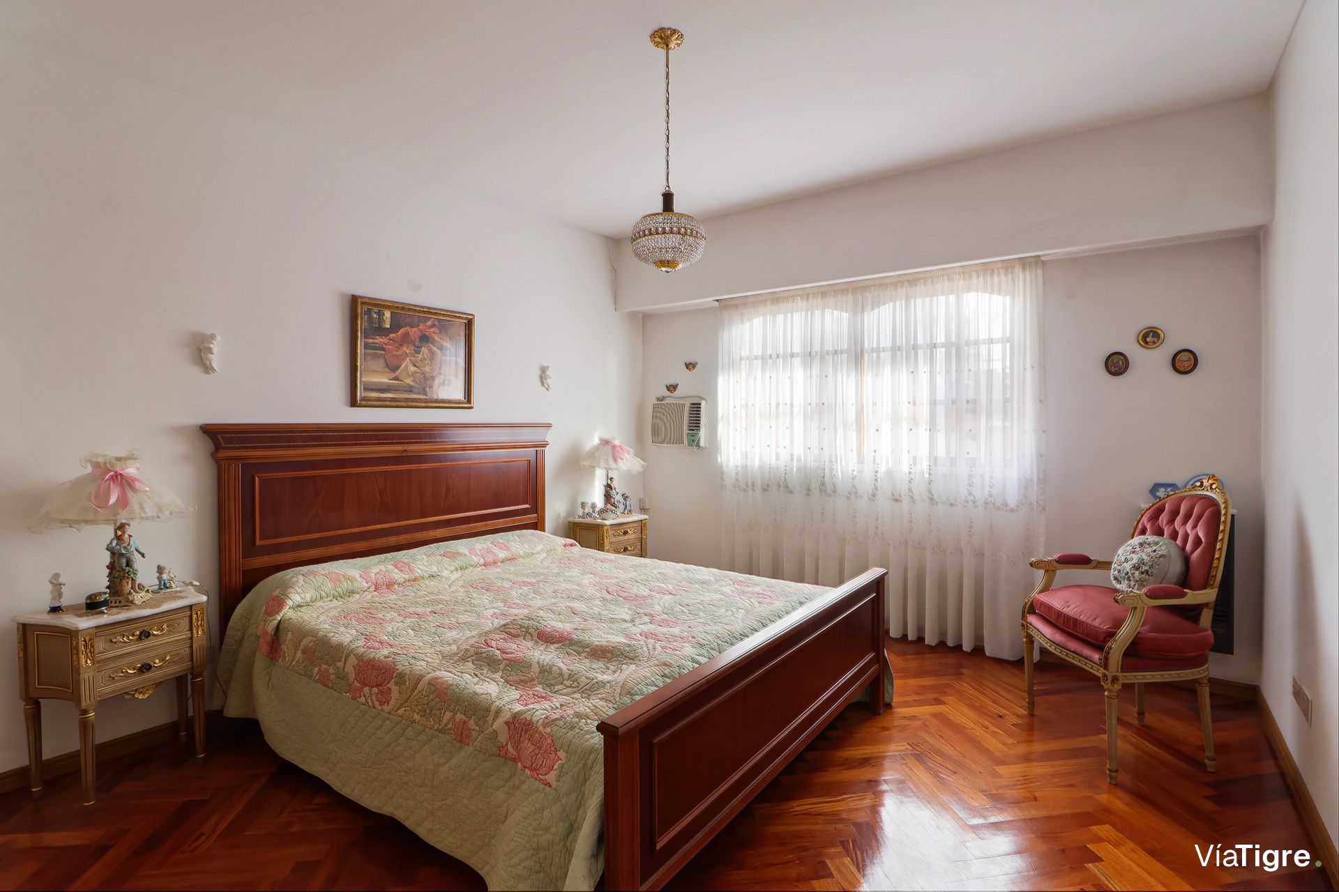 Venta Olivos Triplex 5 Amb 2 Baños Jardin Parrilla