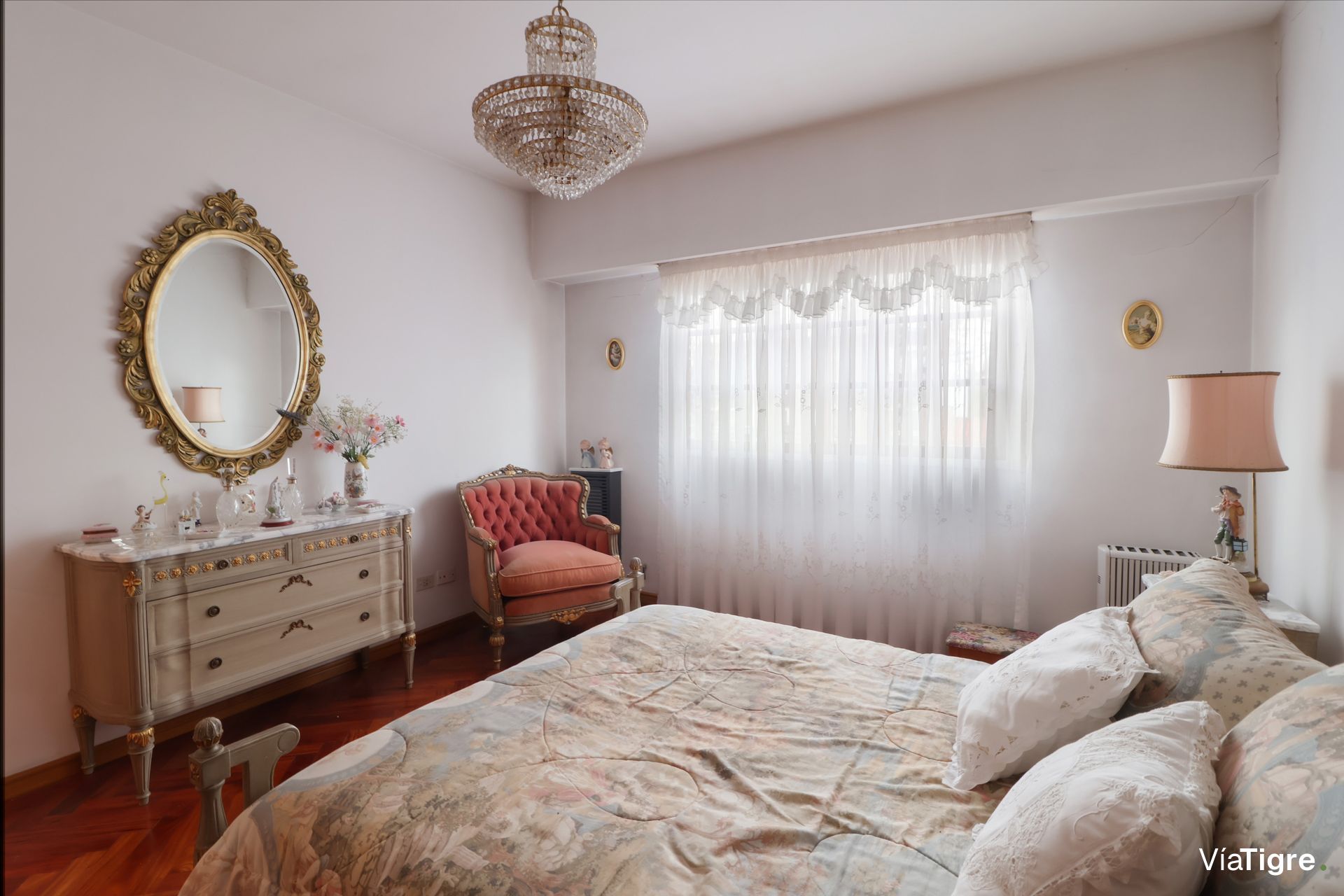 Venta Olivos Triplex 5 Amb 2 Baños Jardin Parrilla