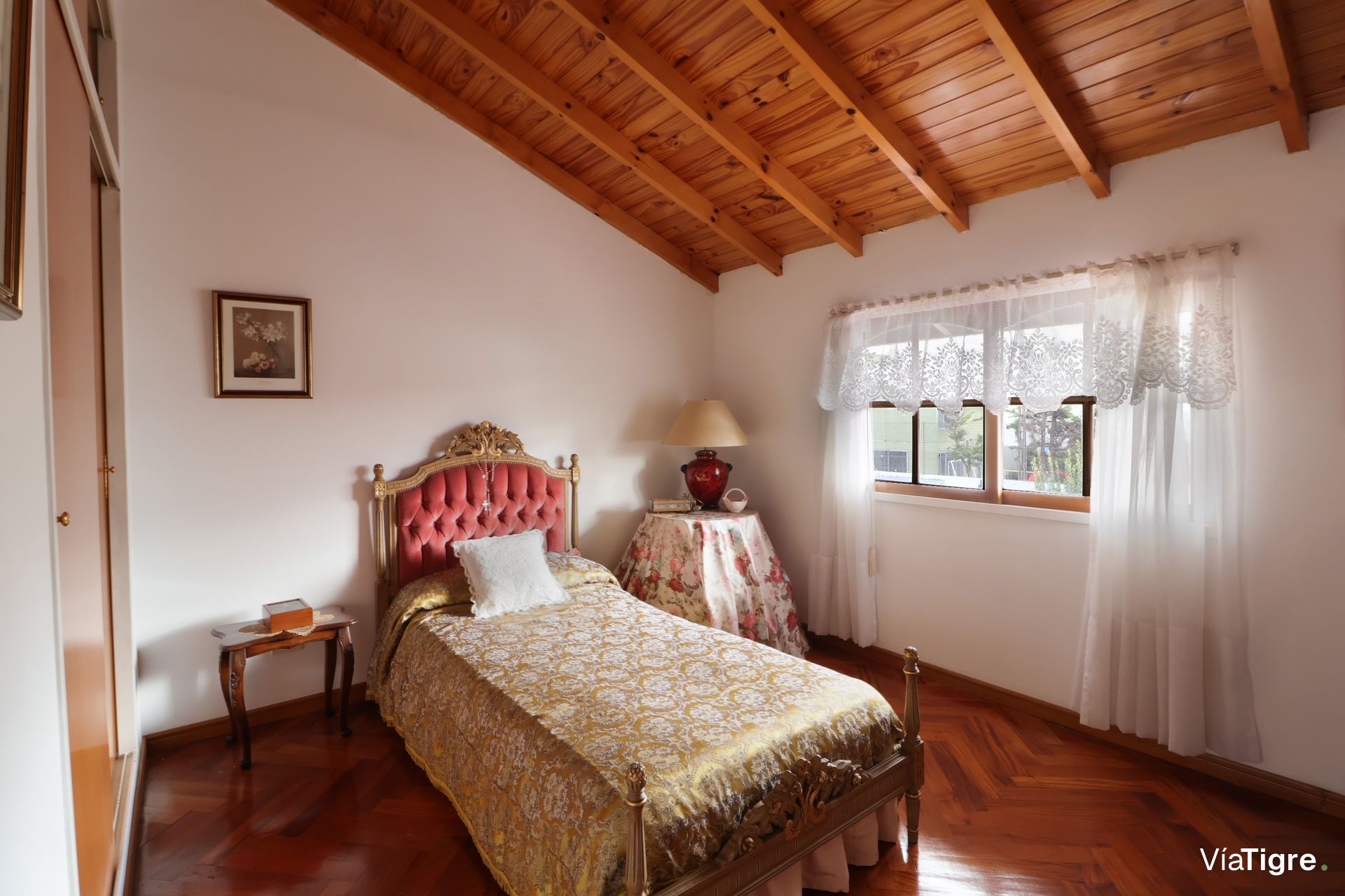 Venta Olivos Triplex 5 Amb 2 Baños Jardin Parrilla