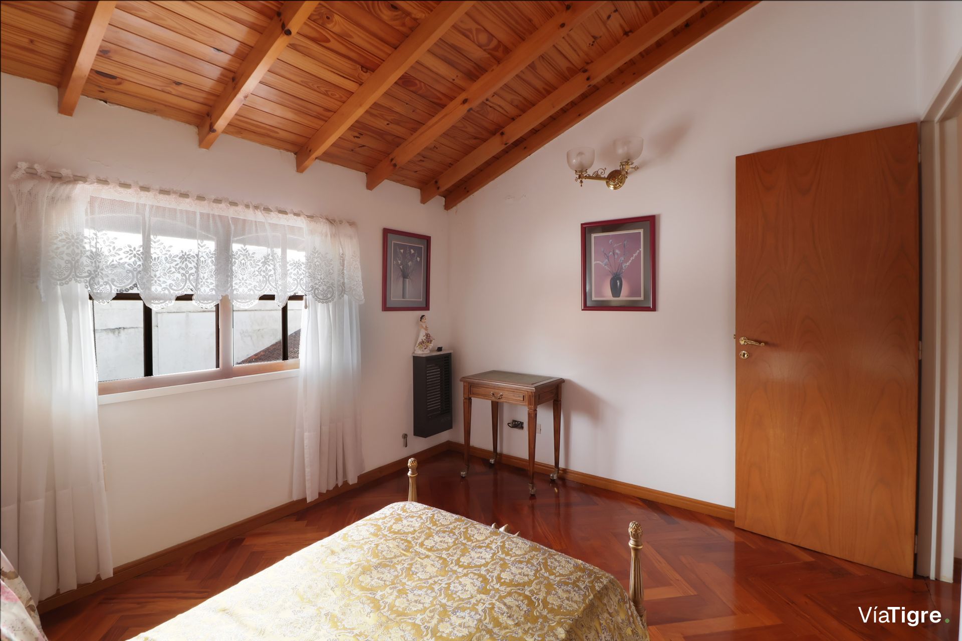 Venta Olivos Triplex 5 Amb 2 Baños Jardin Parrilla