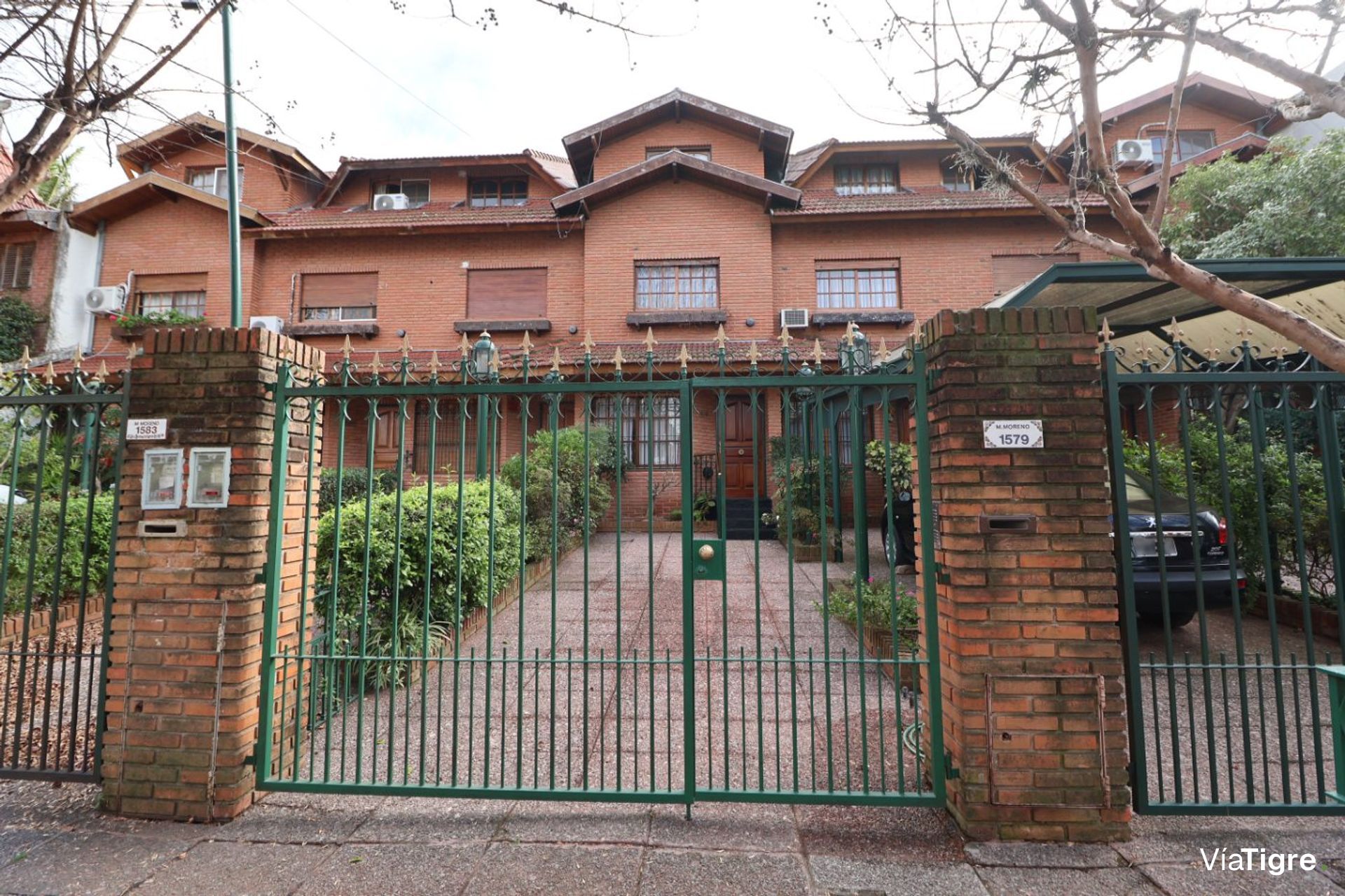 Venta Olivos Triplex 5 Amb 2 Baños Jardin Parrilla