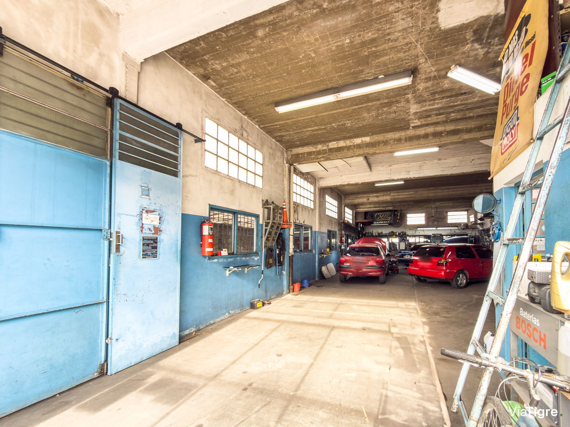 Venta Taller Mecánico Con Casa De 4 Amb