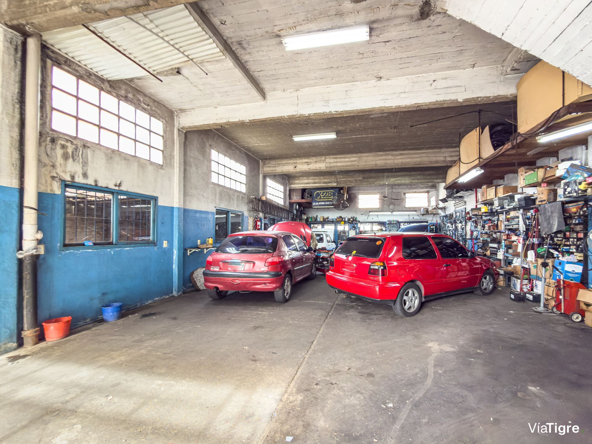 Venta Taller Mecánico Con Casa De 4 Amb