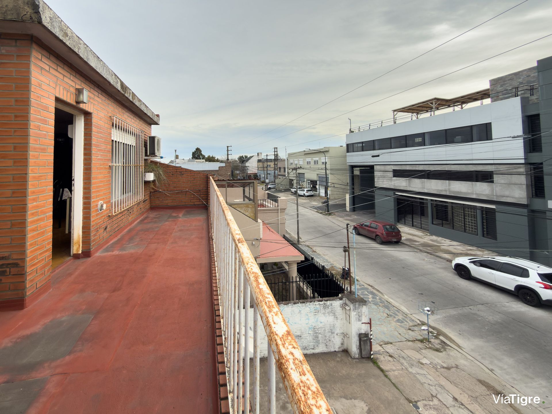 Venta Taller Mecánico Con Casa De 4 Amb