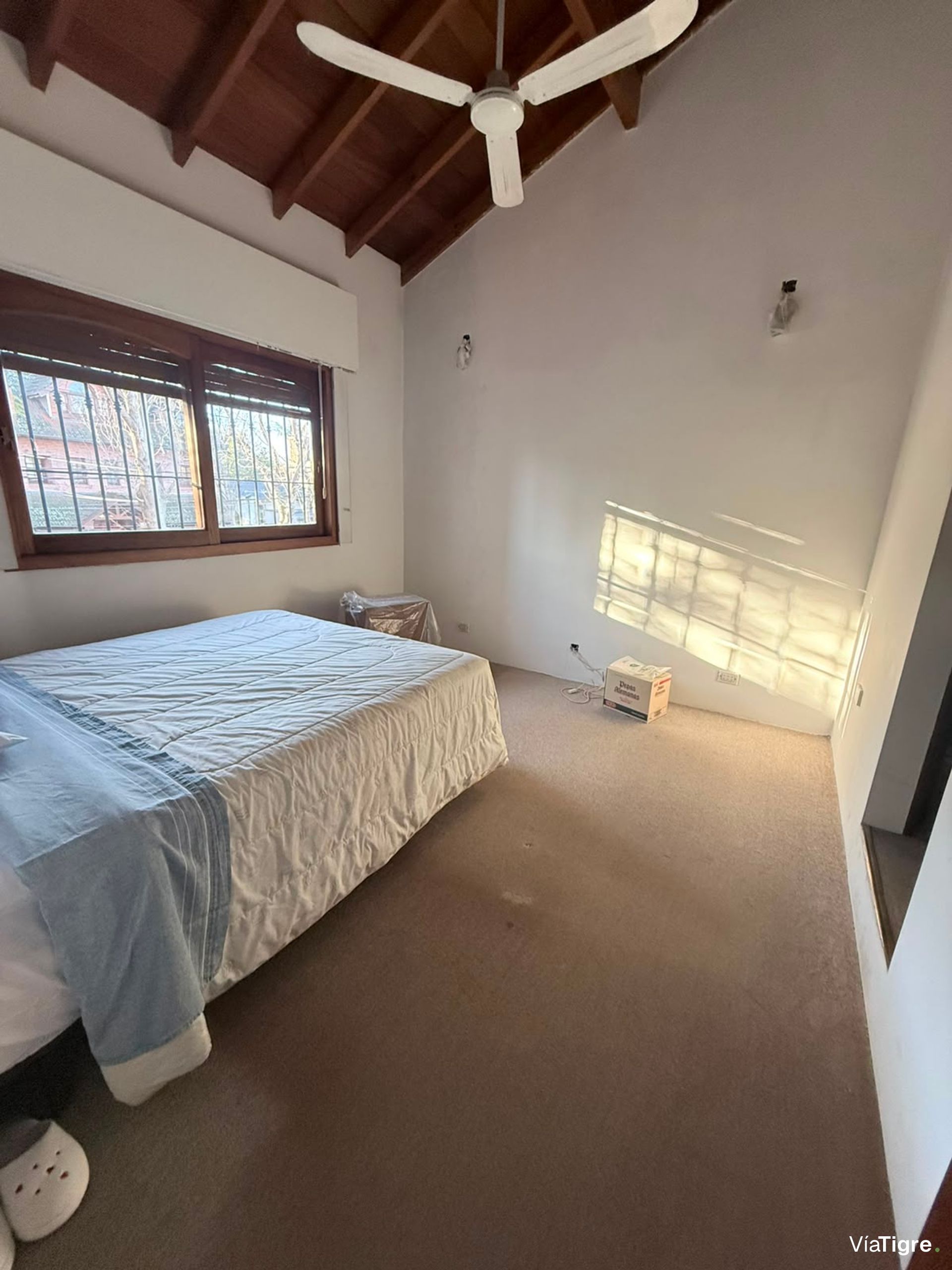 Venta Casa 5 Ambientes Con Jardin