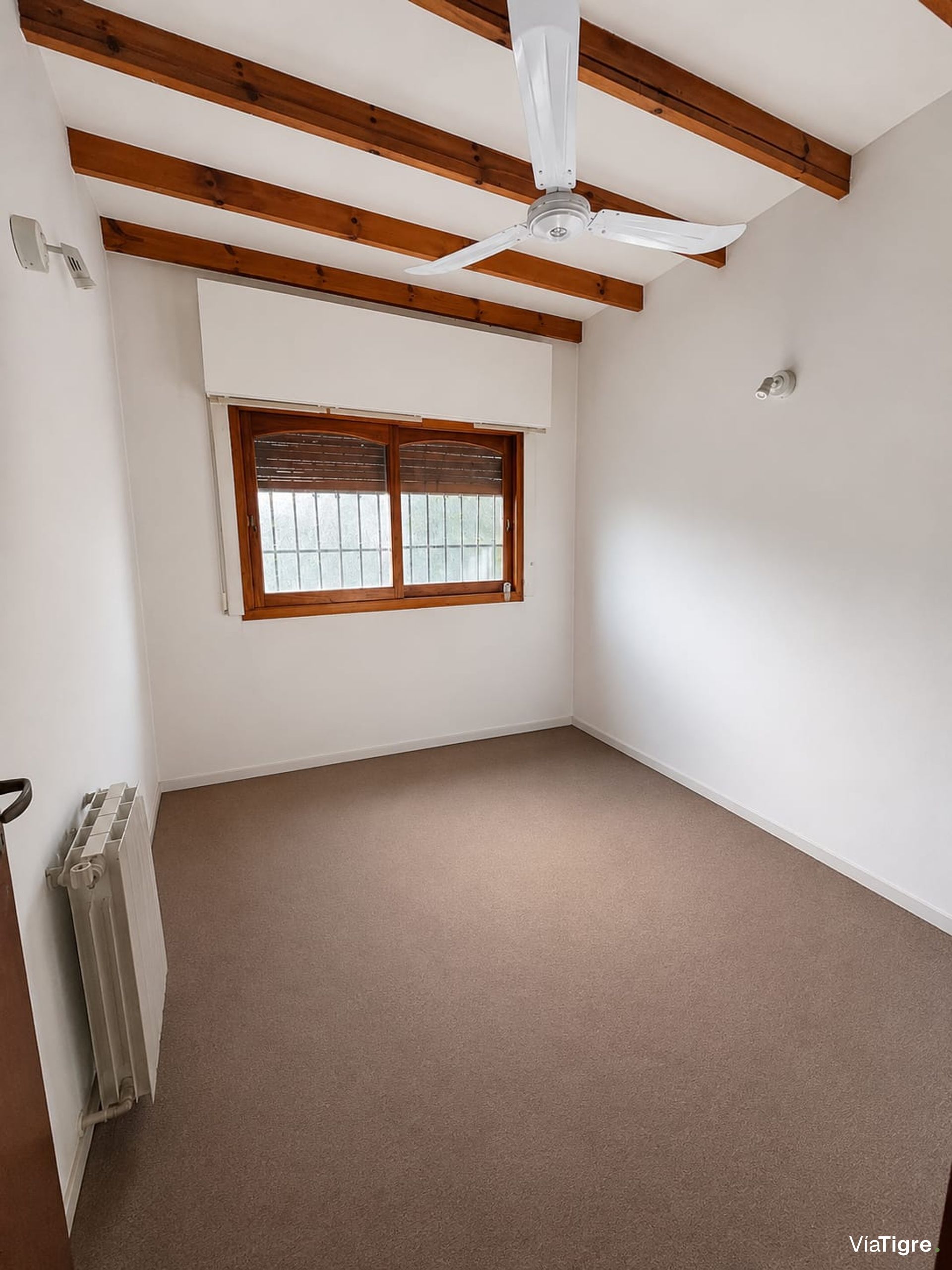 Venta Casa 5 Ambientes Con Jardin