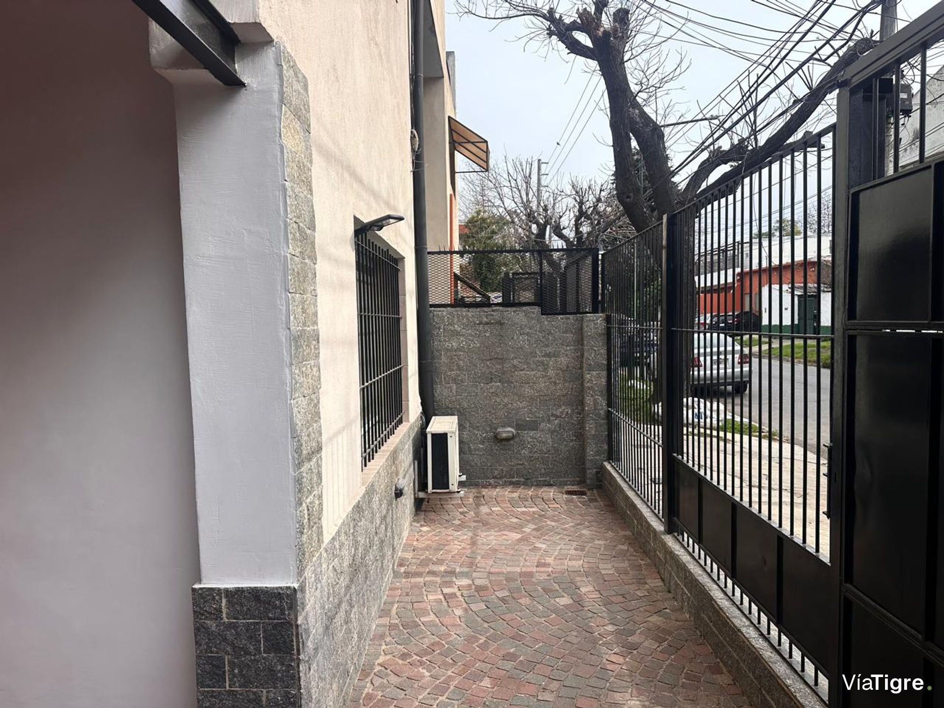 Alquiler Comercial En Martinez Zona Hipodromo