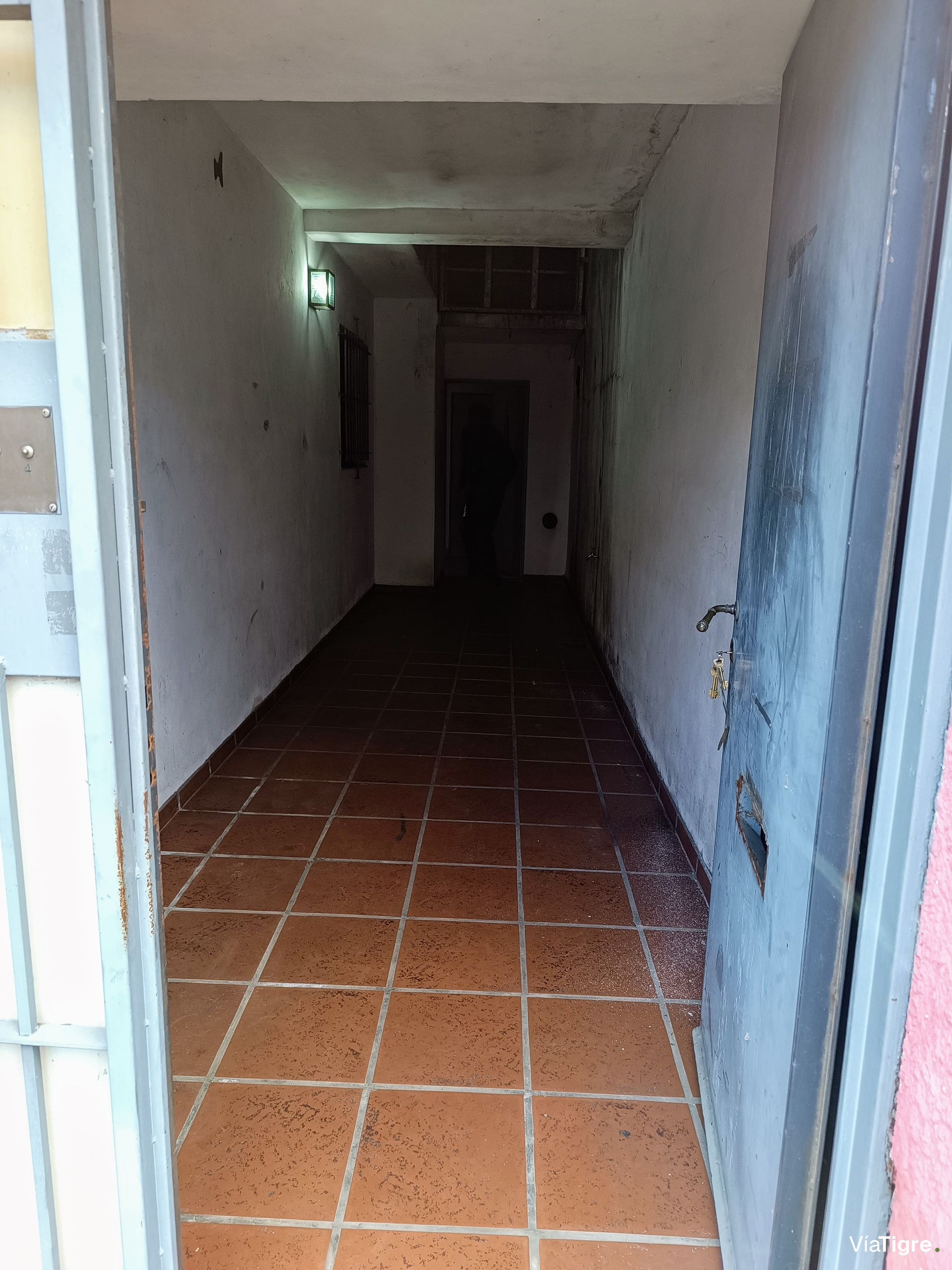 Venta en Olivos--Local / Taller / Deposito 202 m2