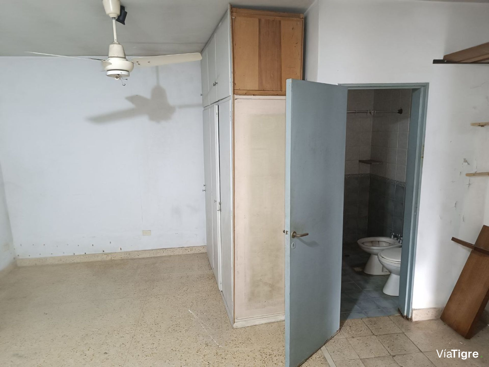 Venta en Olivos--Local / Taller / Deposito 202 m2