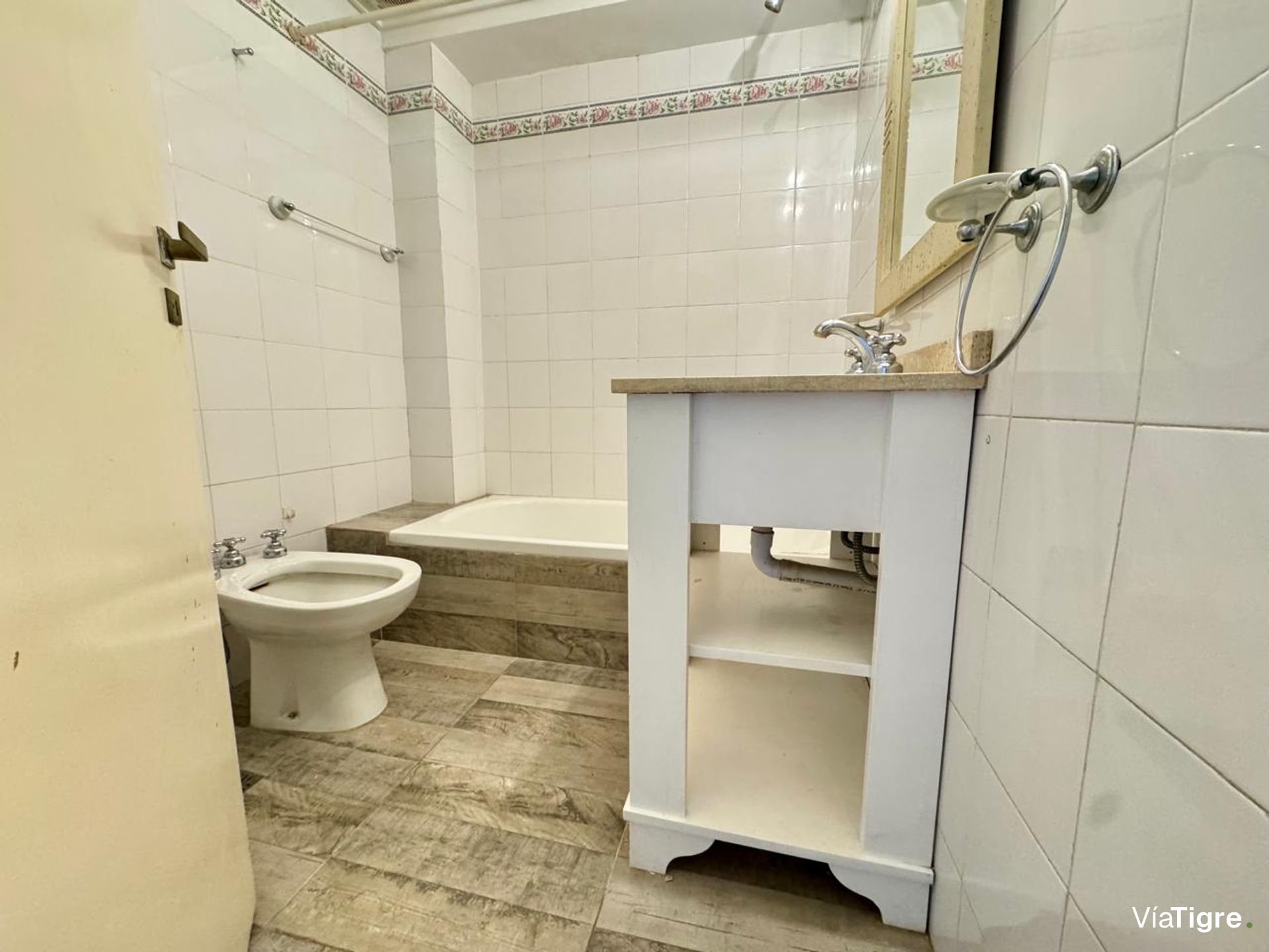 Dúplex 3 Ambientes con Jardín, Parrilla y Cochera