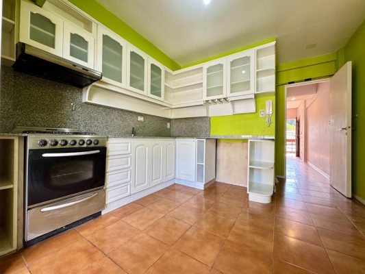 Dúplex 3 Ambientes con Jardín, Parrilla y Cochera