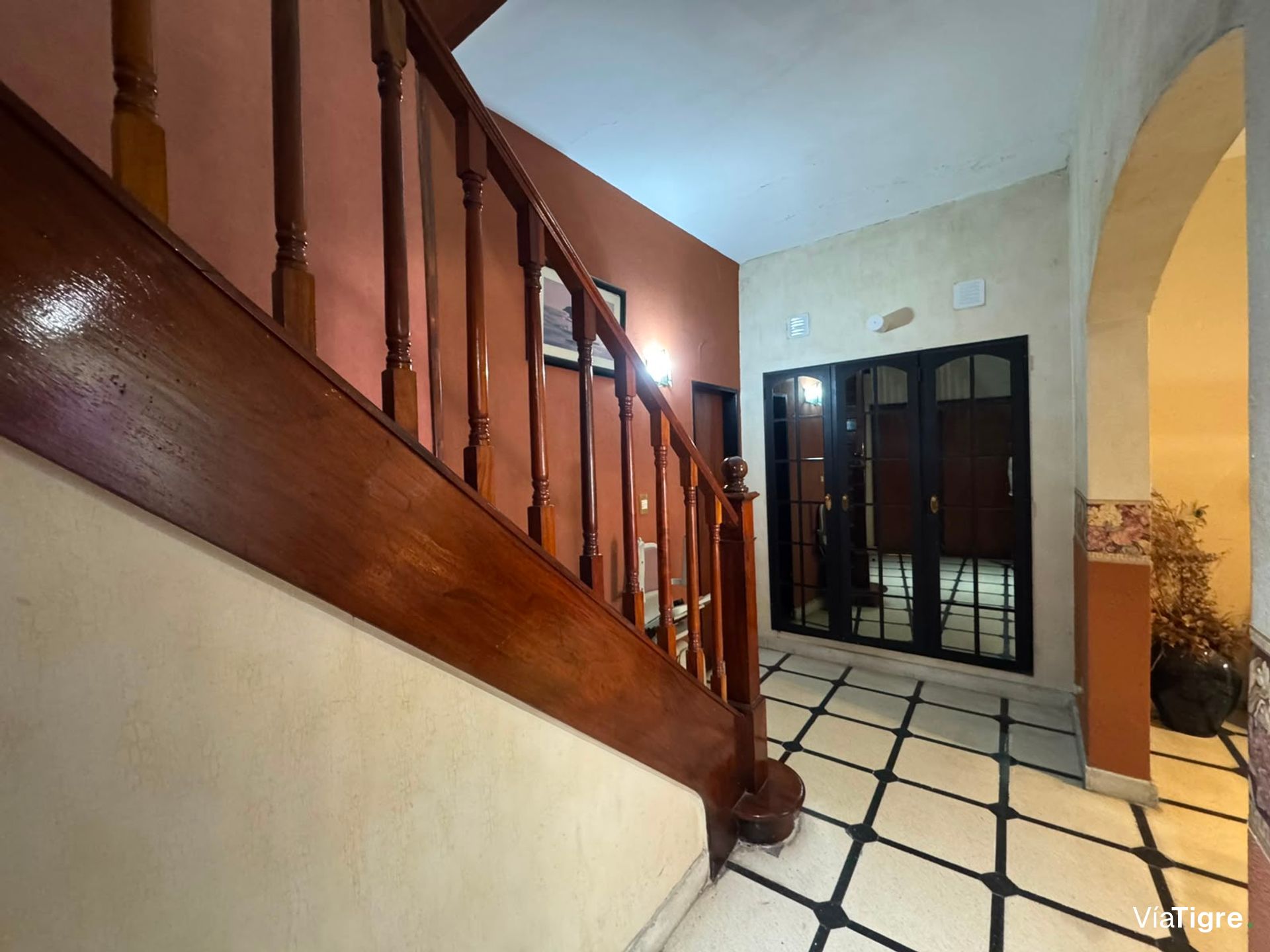 Venta Casa De 6 Ambientes En Martinez