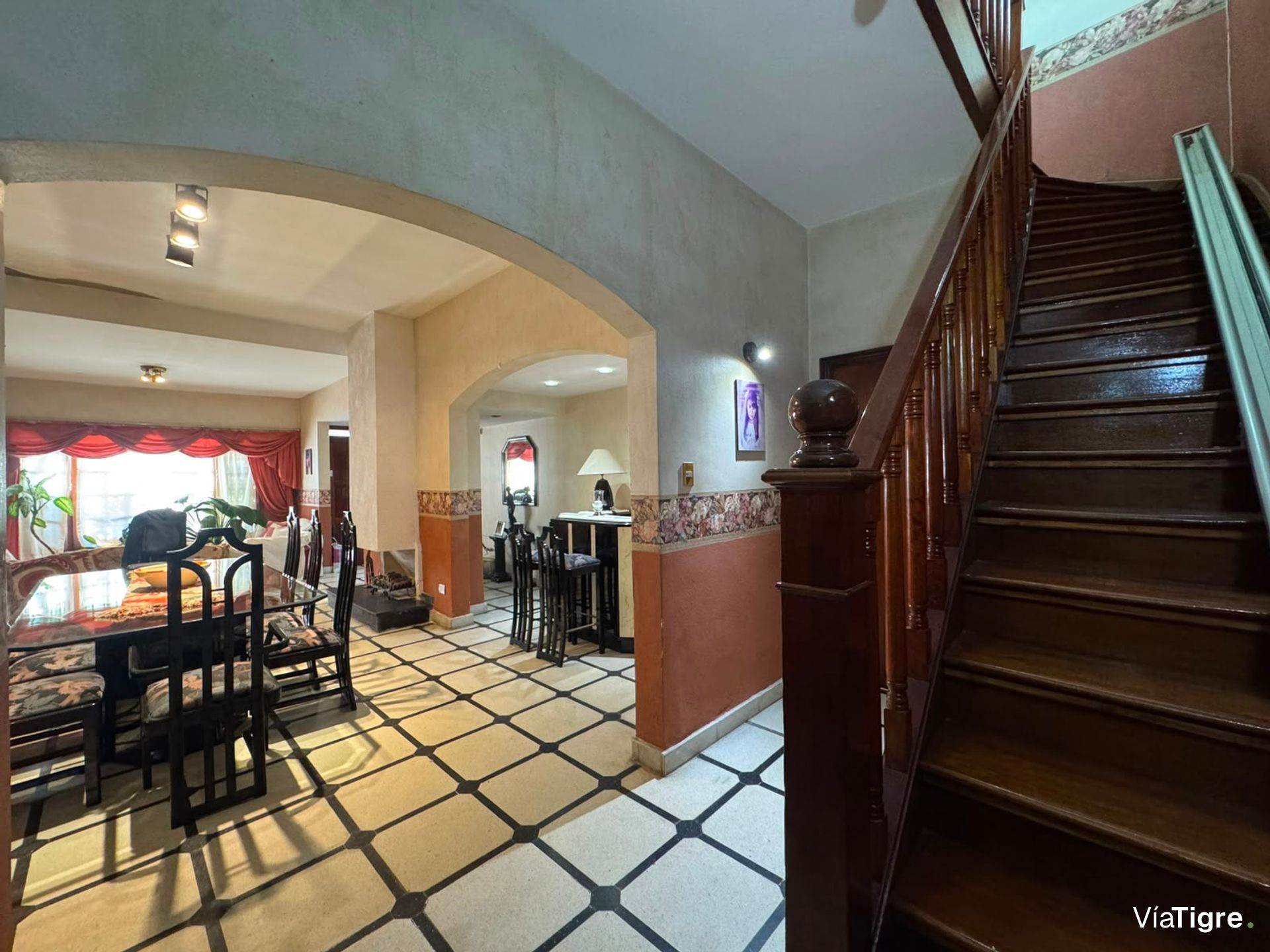 Venta Casa De 6 Ambientes En Martinez