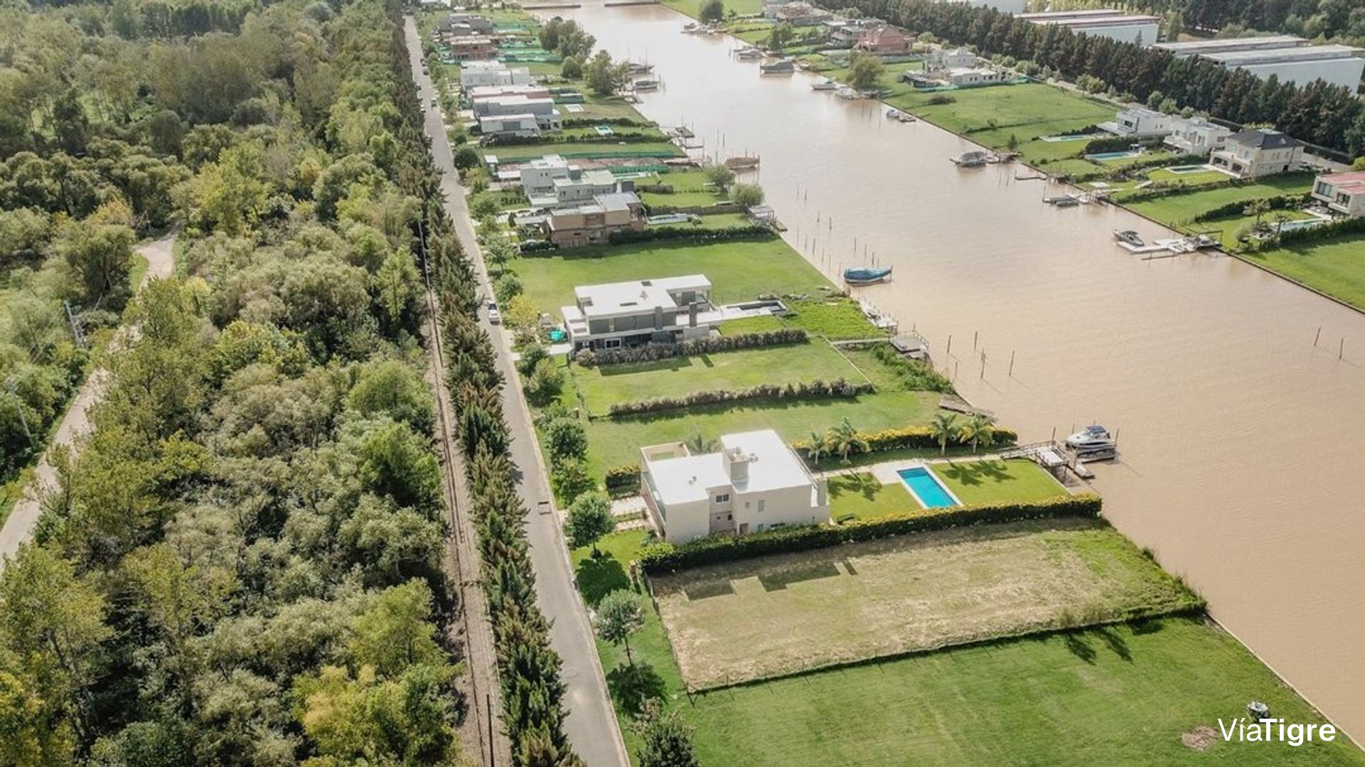 Venta Lote Con Muelle Y Relleno Al Rio Lujan