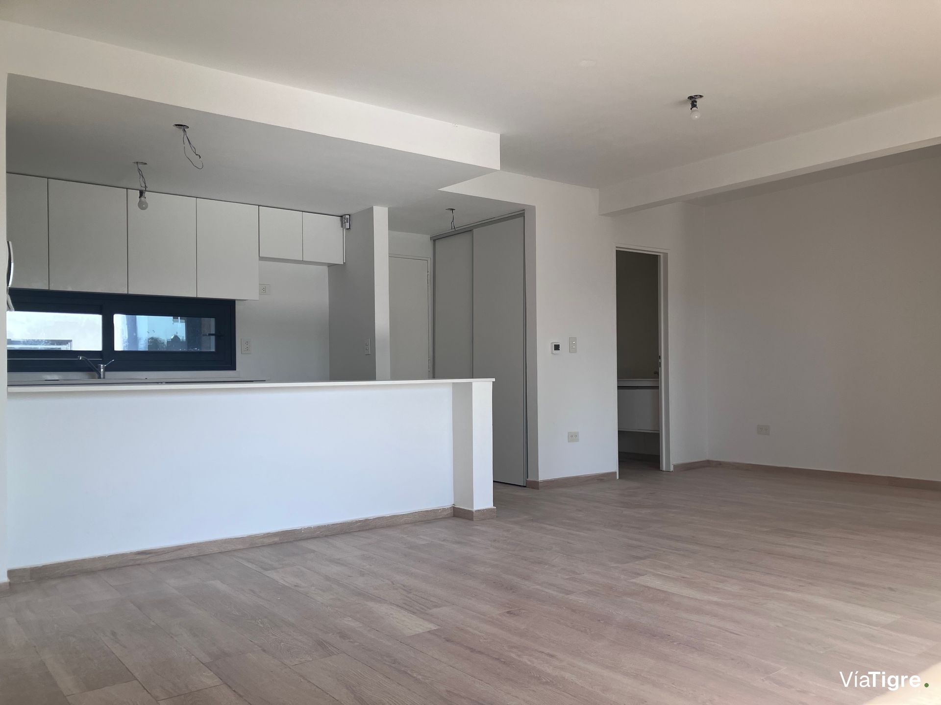 Venta Depto 2 amb +balcón San Isidro-A estrenar!