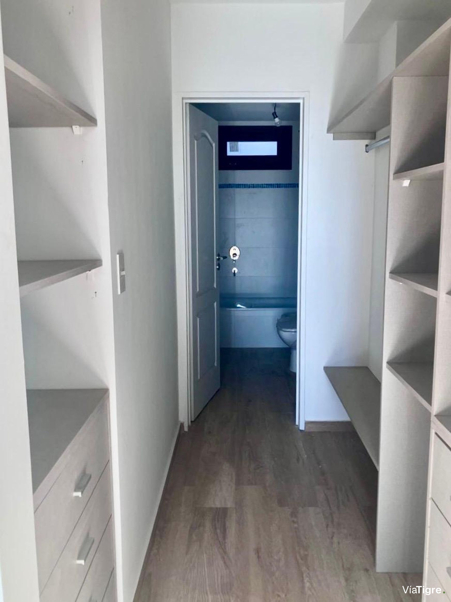 Venta Depto 2 amb +balcón San Isidro-A estrenar!