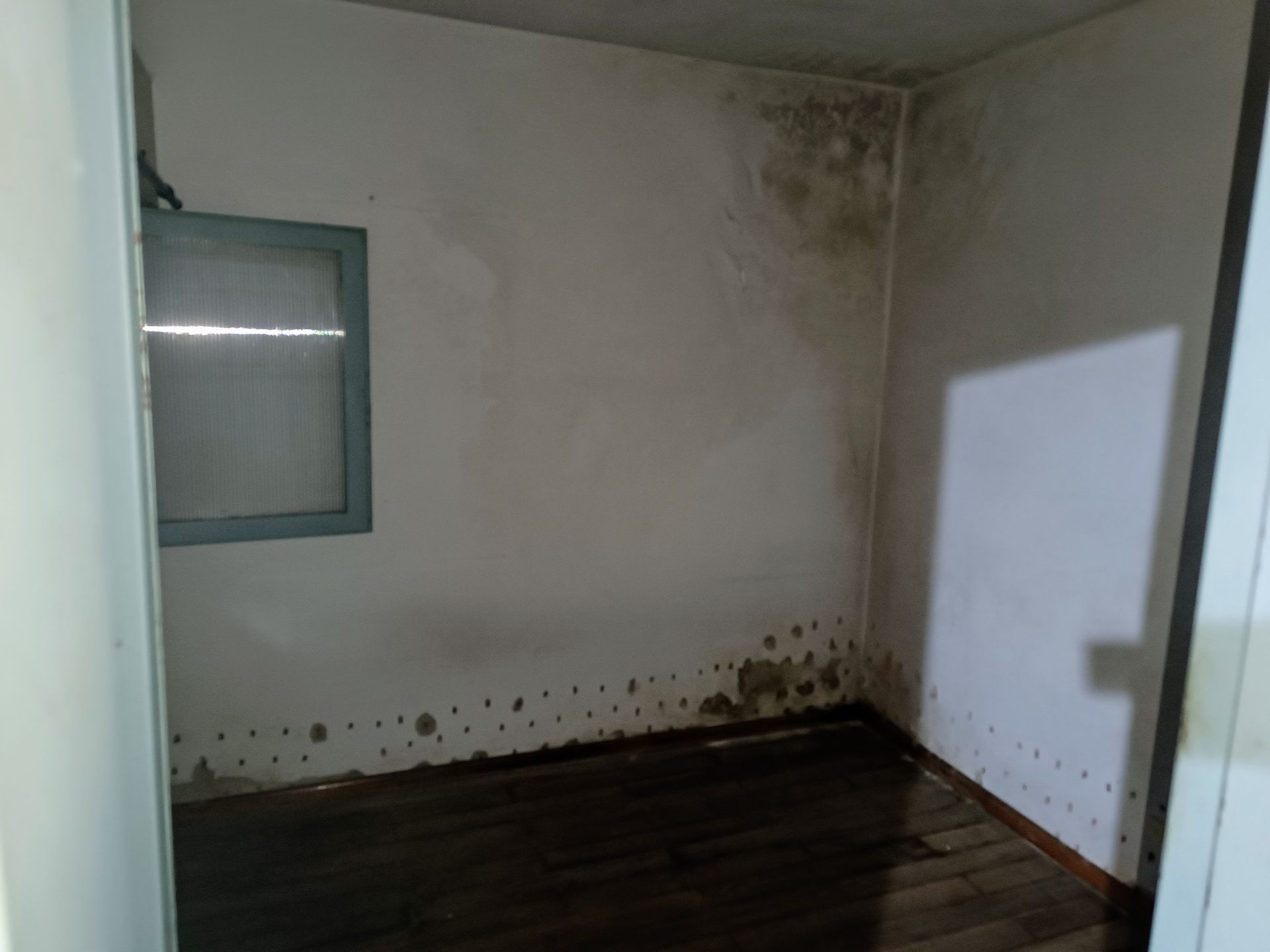 Venta Deposito-Galpon, OLIVOS, 200m2,calle Pelliza