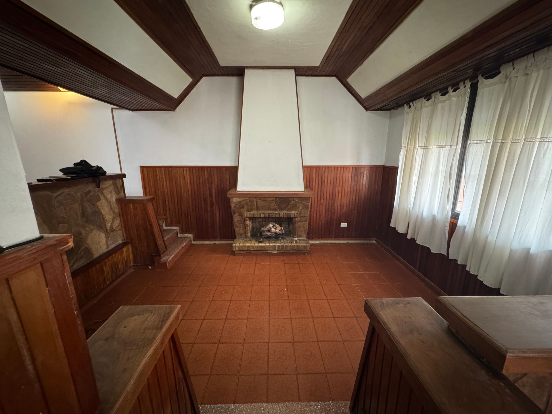 Venta-Casa+Local 4 Ambientes-El Talar-Lote Amplio