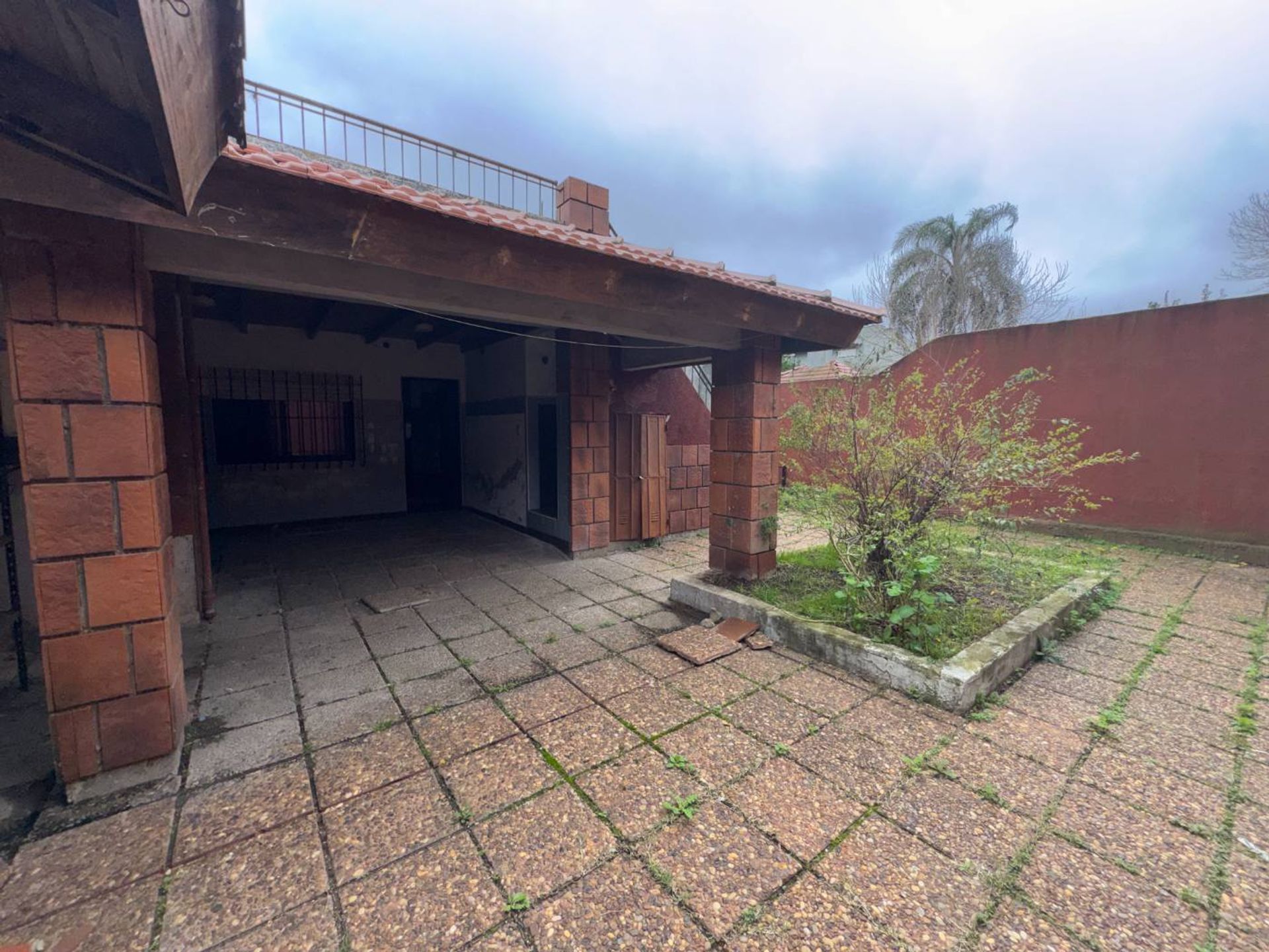 Venta-Casa+Local 4 Ambientes-El Talar-Lote Amplio