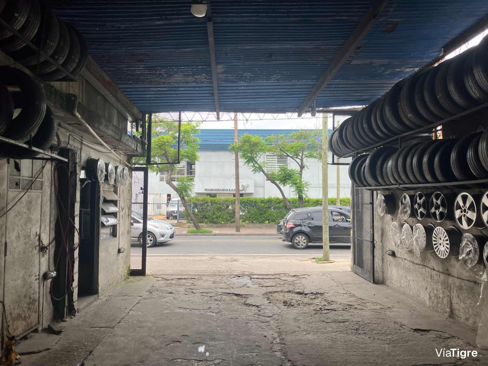 Venta Local Sobre 202 A Metros De Acceso A Tigre