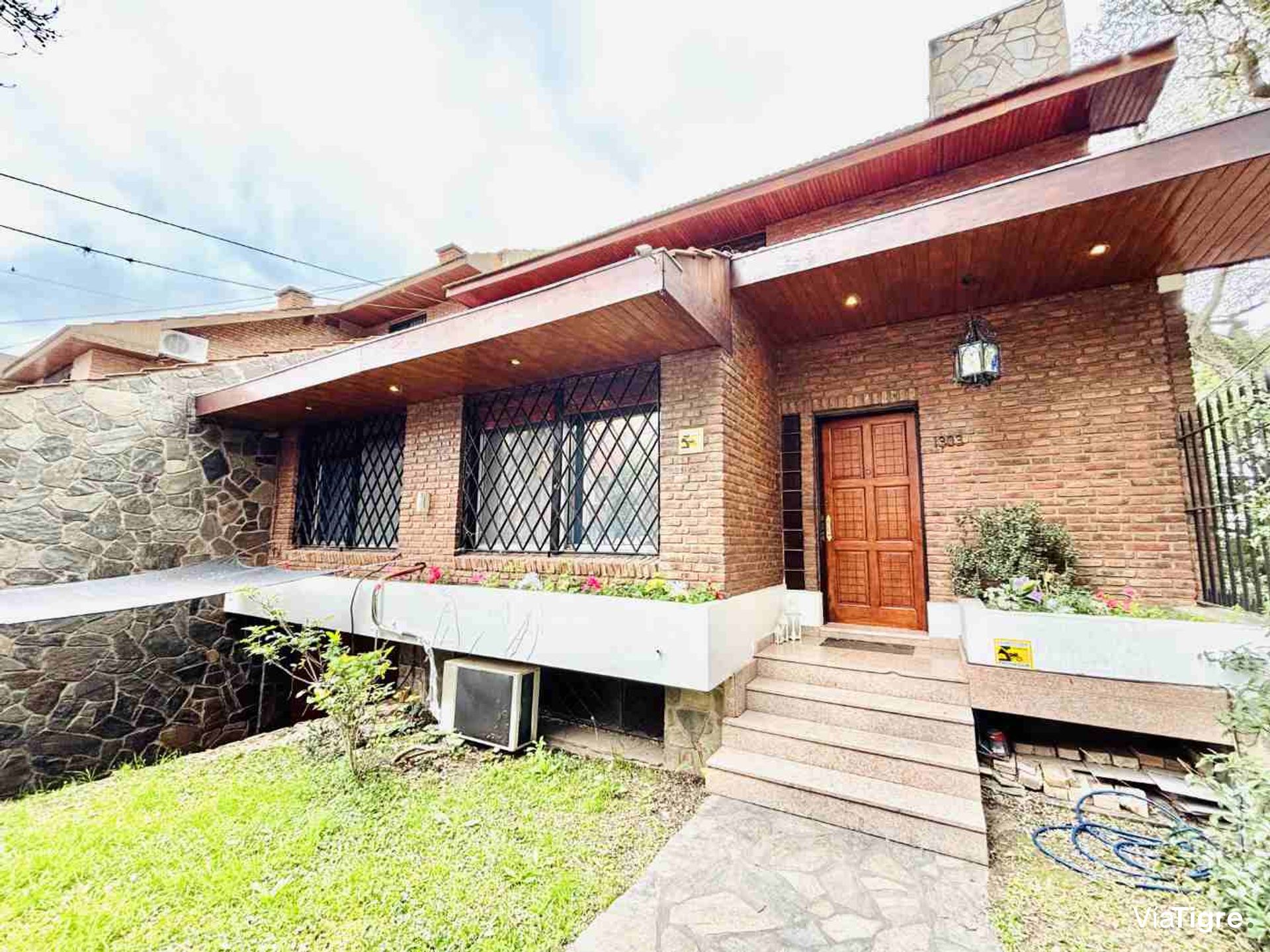 Venta Casa 5 Amb Bajo Vicente Lopez Con Seguridad