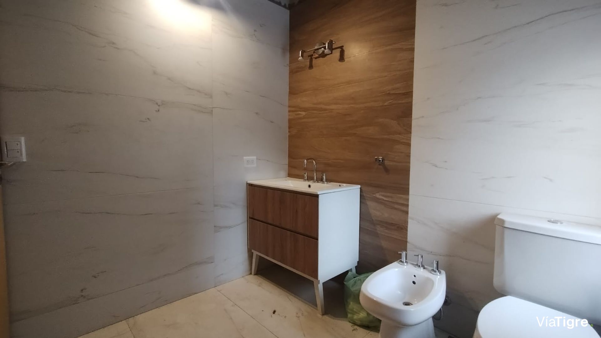 Venta De Casa De 5 Ambientes En Virreyes