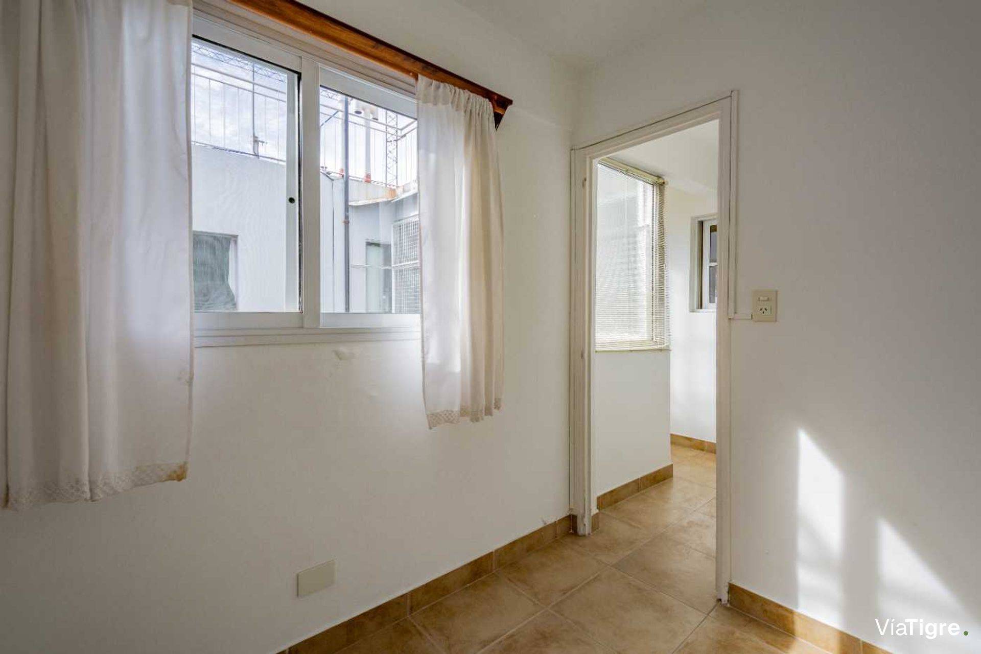 Depto 3 Amb + Depend Cochera , Florida, Piso 5