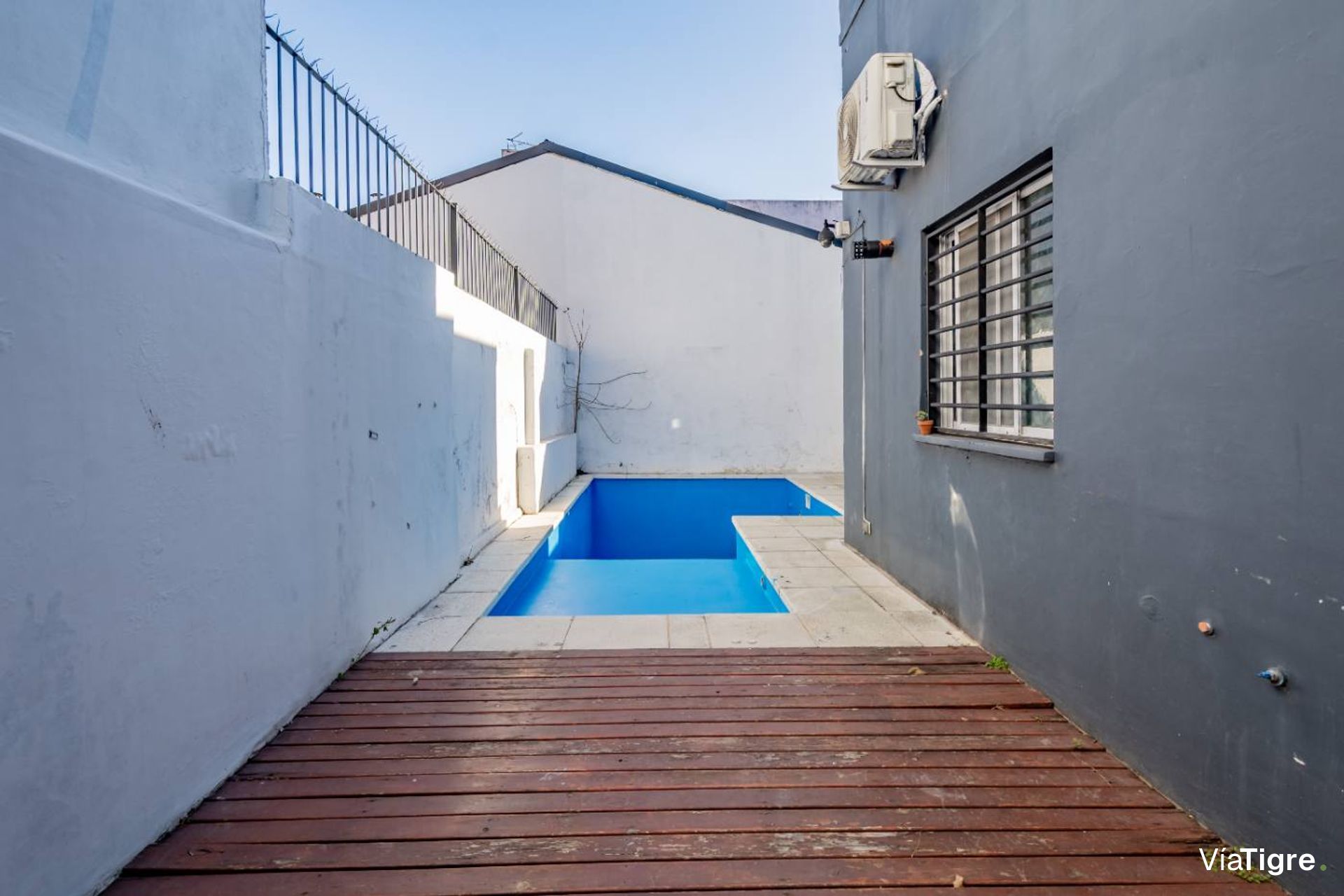 Depto Tipo Casa-Pileta-Gran Terraza-Plaza Martinez