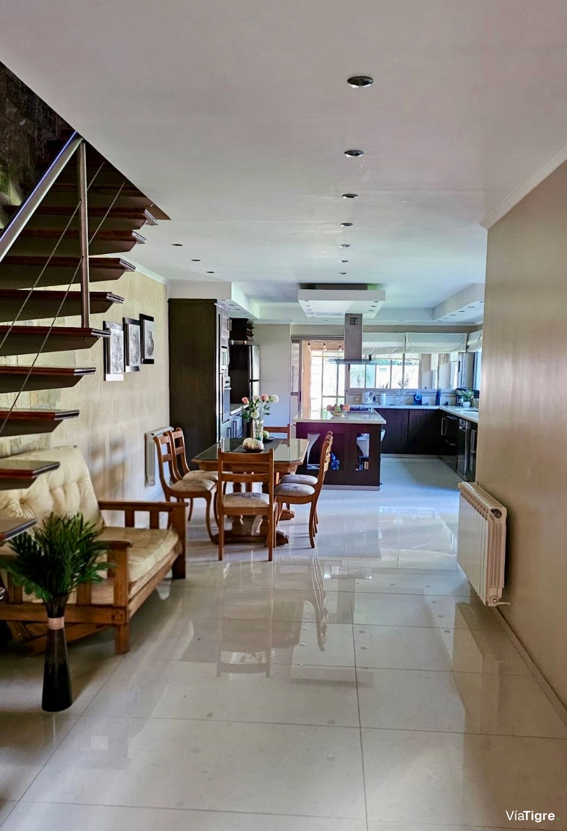 Venta casa 7 ambientes - Pileta - San Isidro