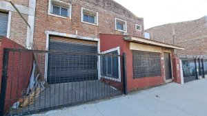 Warehouse, 450 square meters in Victoria